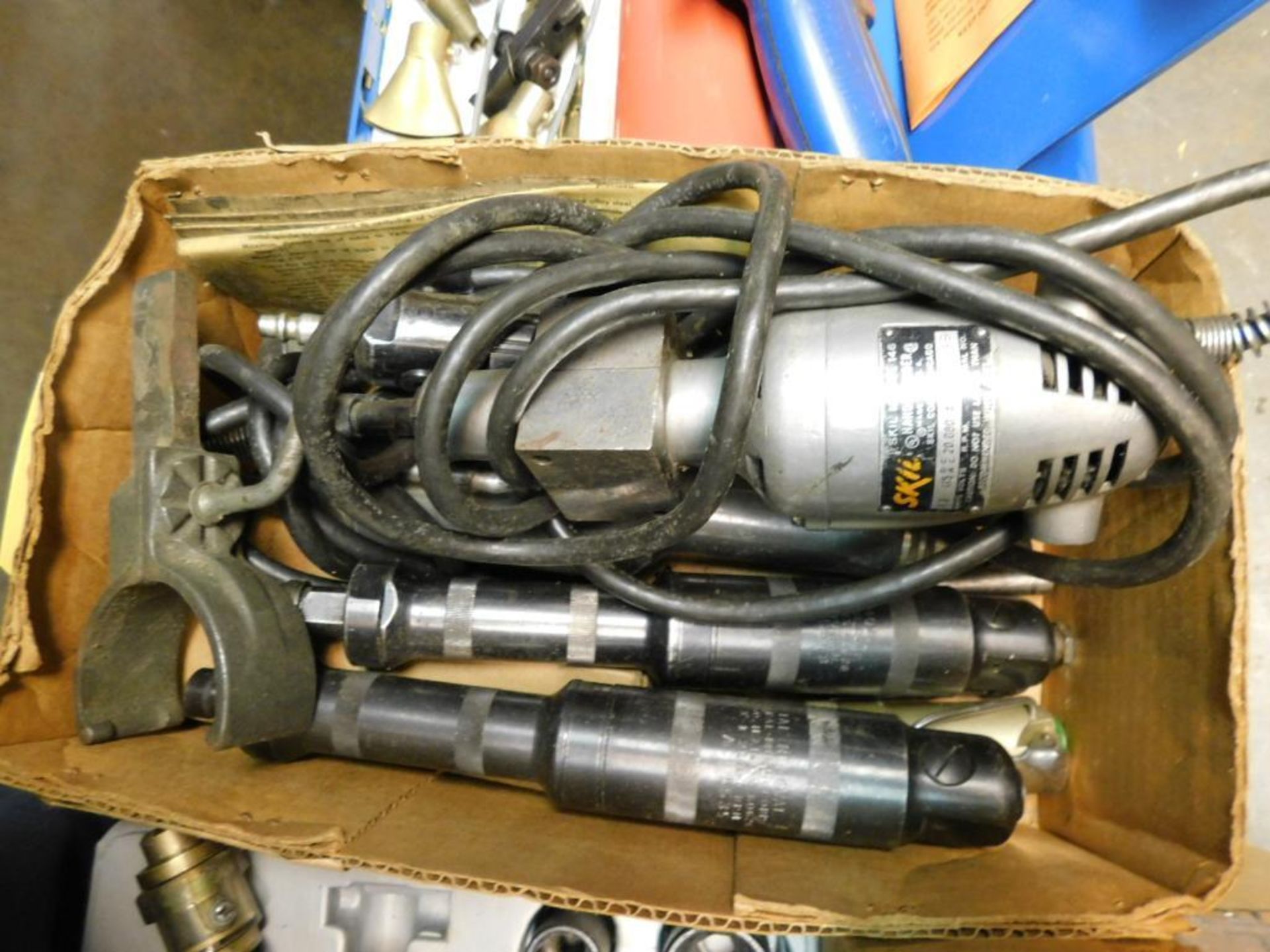 LOT: 1/2" Pneumatic Impact Wrench w/Sockets, Assorted Air Tools, Makita Die Grinder, Propane Torch K - Image 7 of 11