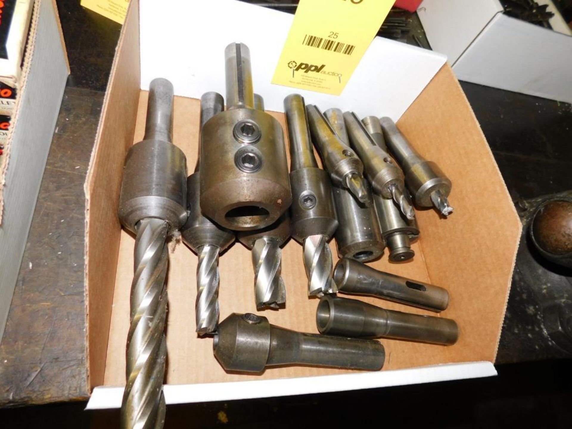 LOT: Assorted R8 Tool Holders & Tooling - Image 2 of 4