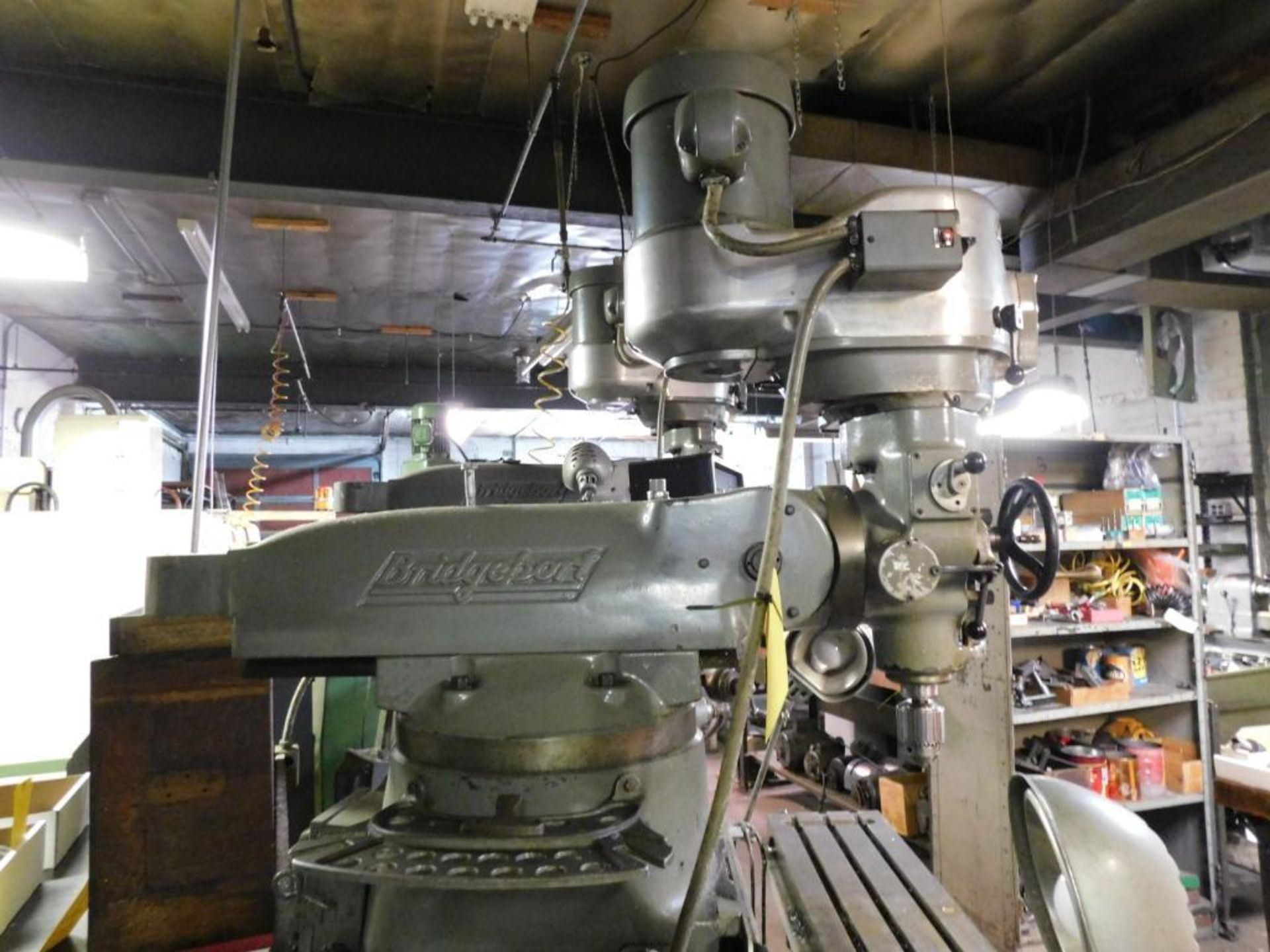 Bridgeport 1-1/2 HP Vertical Mill, S/N 135264, w/Eco 135 Table Feeder & Mini Wizard DRO, 42" x 9" T- - Bild 7 aus 13