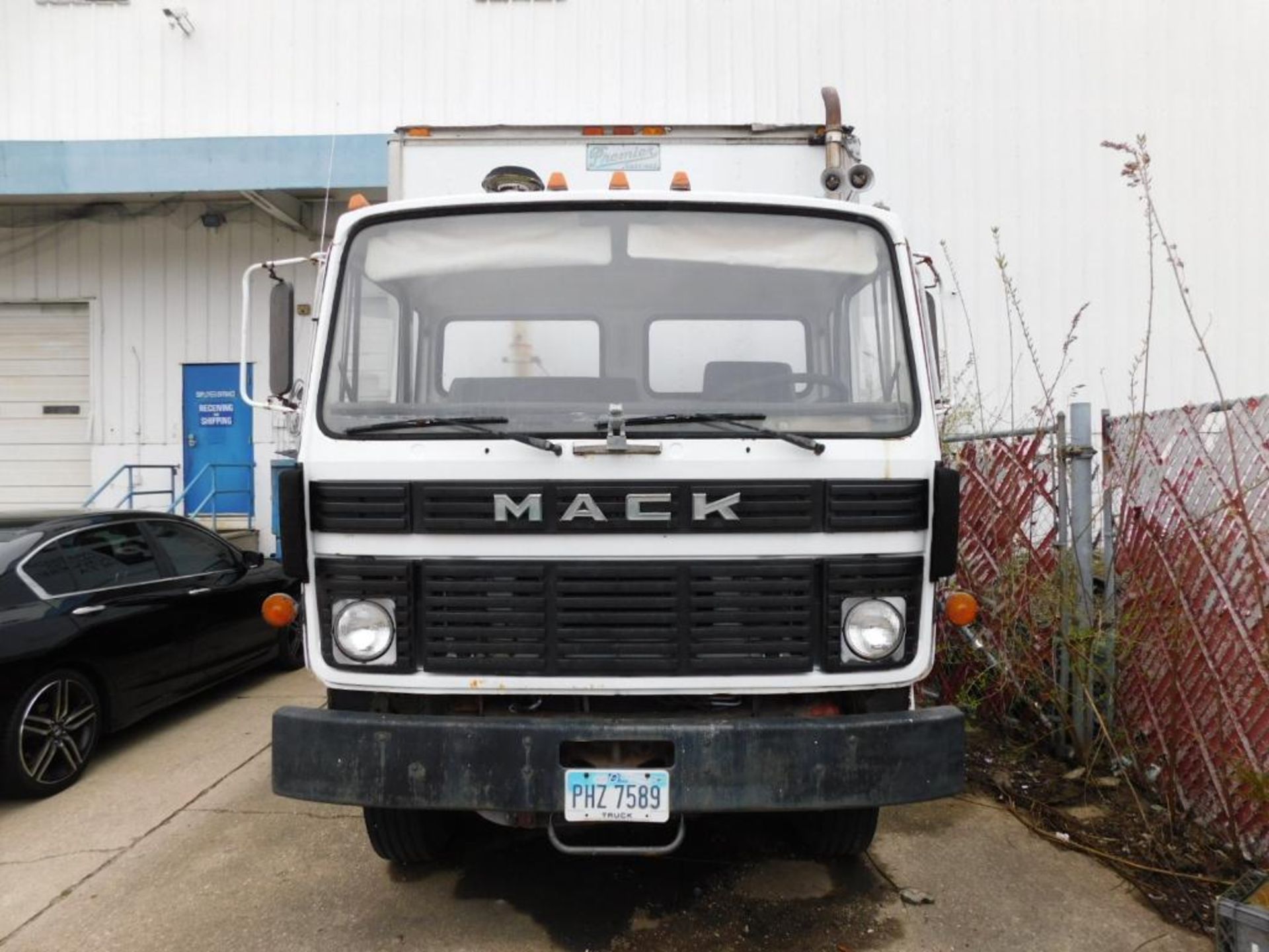 1981 Mack MS200 Box Truck, VIN: VG6M111B1BB012519, w/Premier Model 708 19' Box S/N 231, 3,000 Lb. Ca - Image 2 of 34