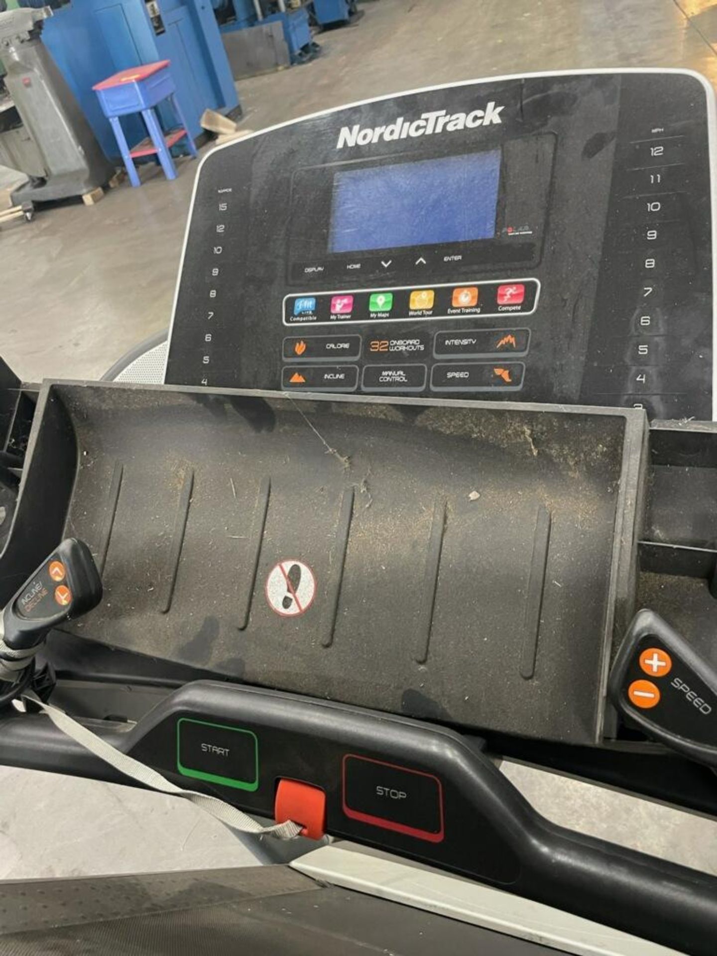 Nordic Track C900 Pro Treadmill - Image 3 of 4