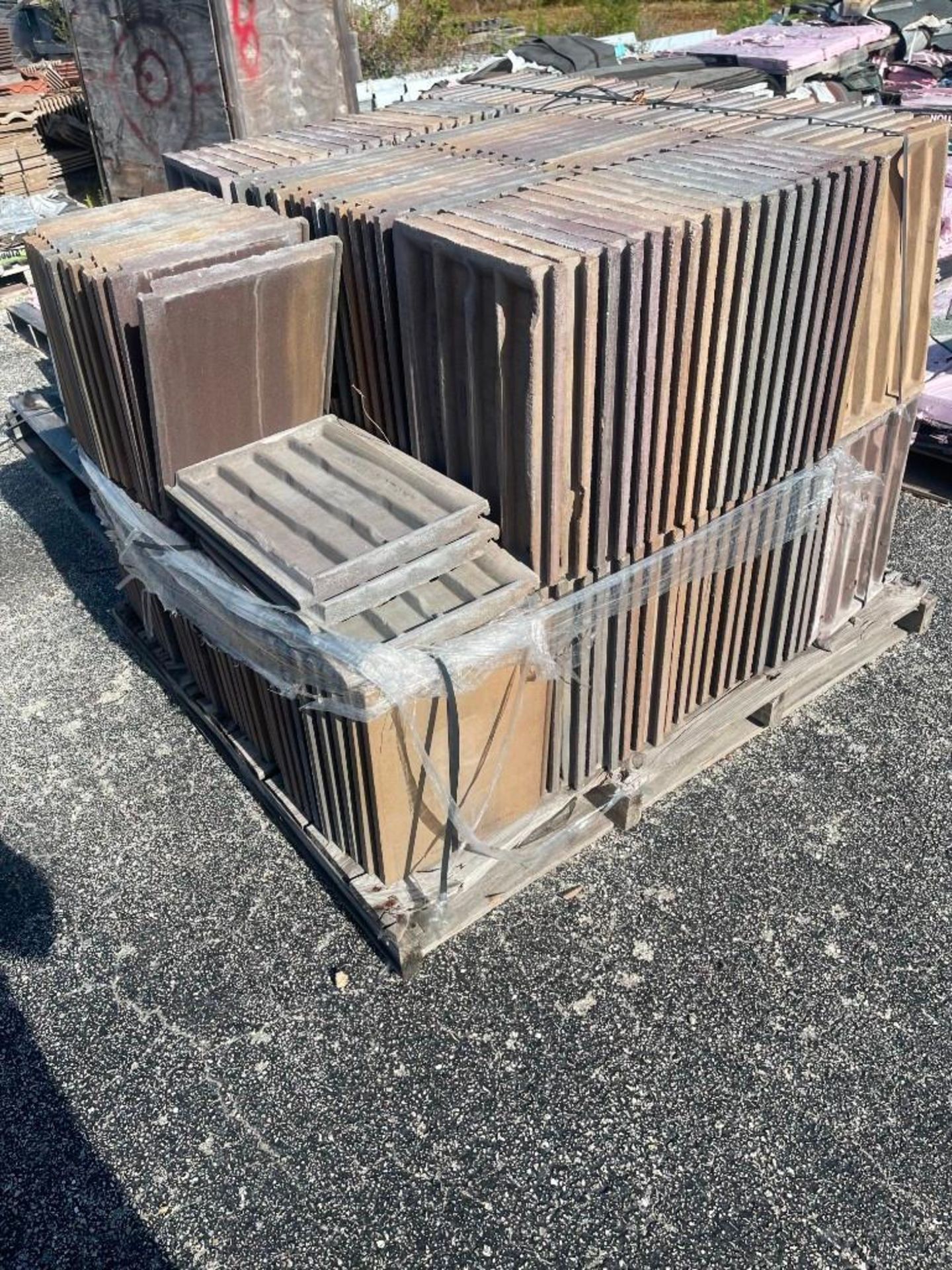 LOT: Assorted Roofing Tiles - Image 5 of 20