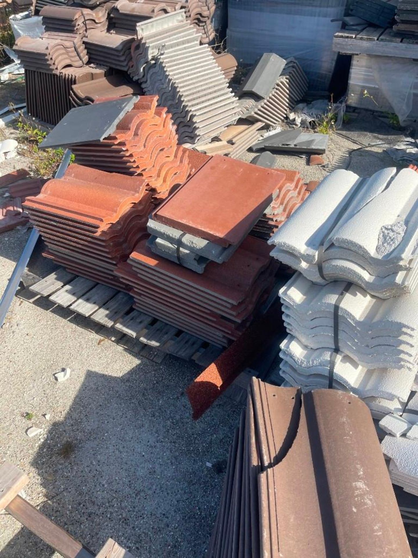 LOT: Assorted Roofing Tiles - Image 10 of 20