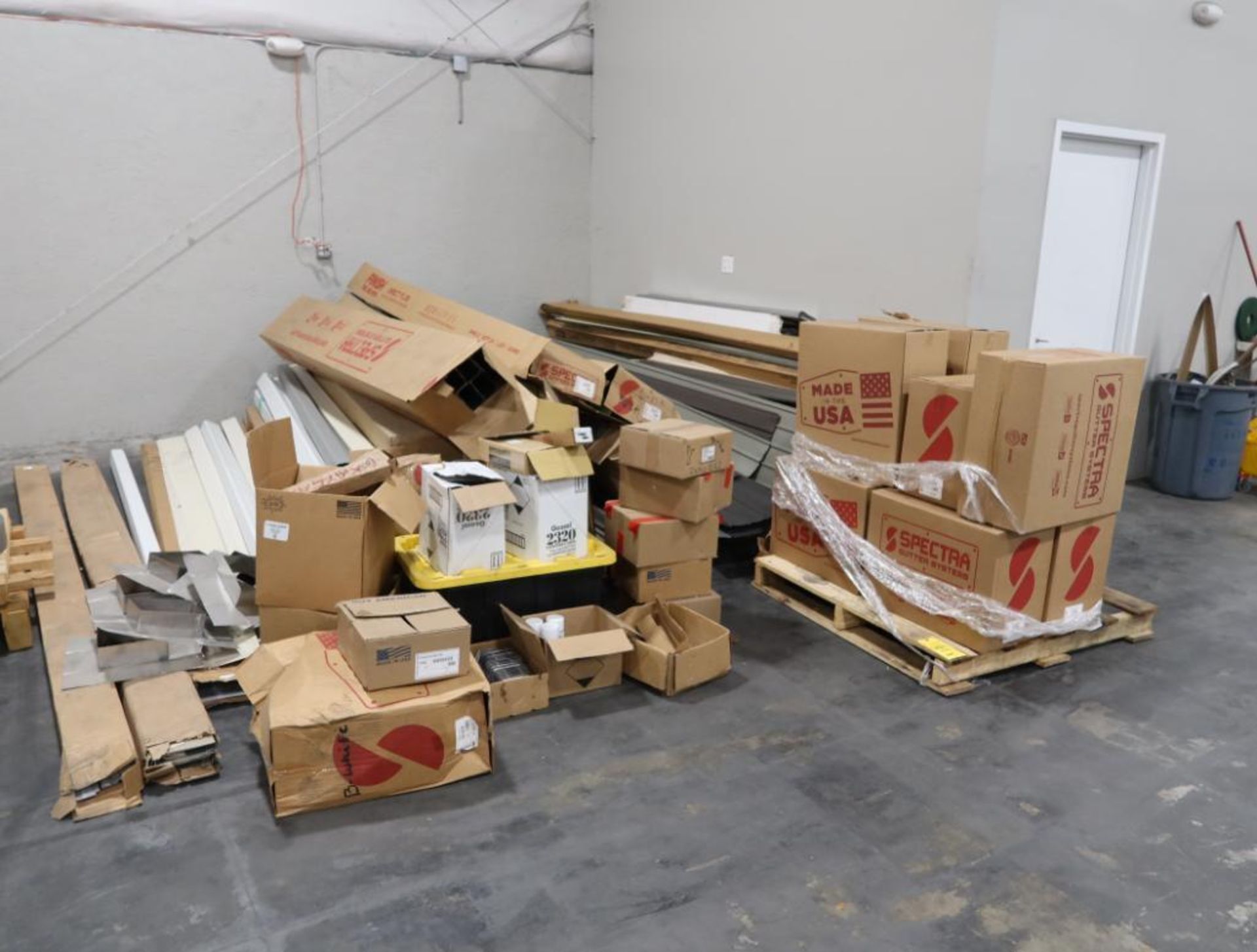 LOT: Assorted Gutter & Sofit Material