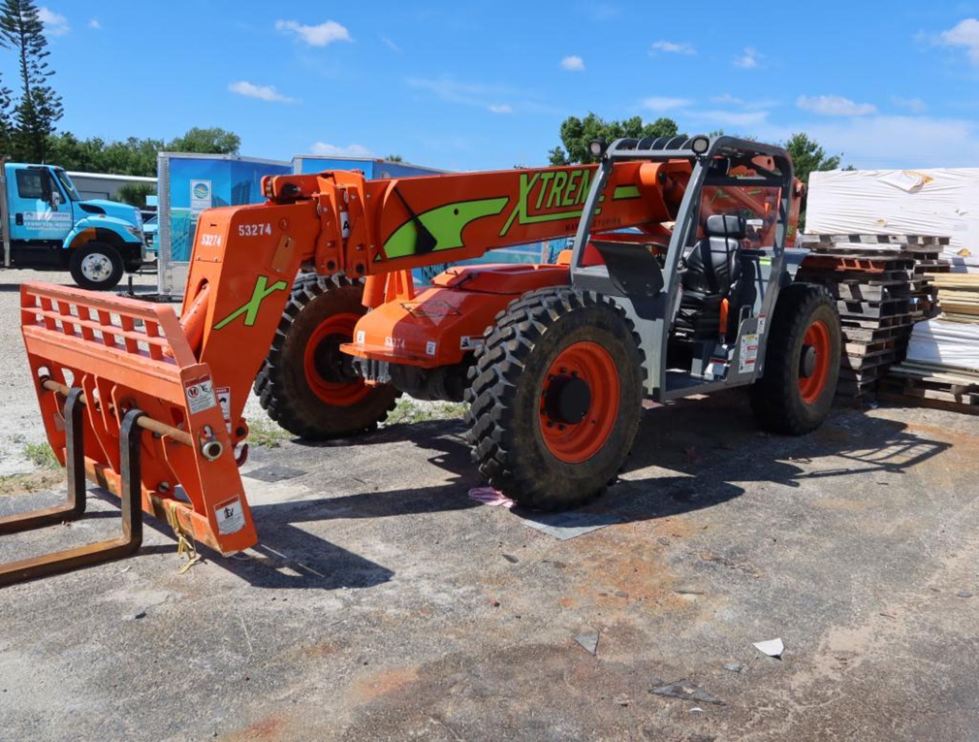 Xtreme XRM1045 Telehandler Fork Lift, 45' Lift Height, 30' Forward Reach, 10,000 Lb. Cap., Diesel, S - Image 2 of 8