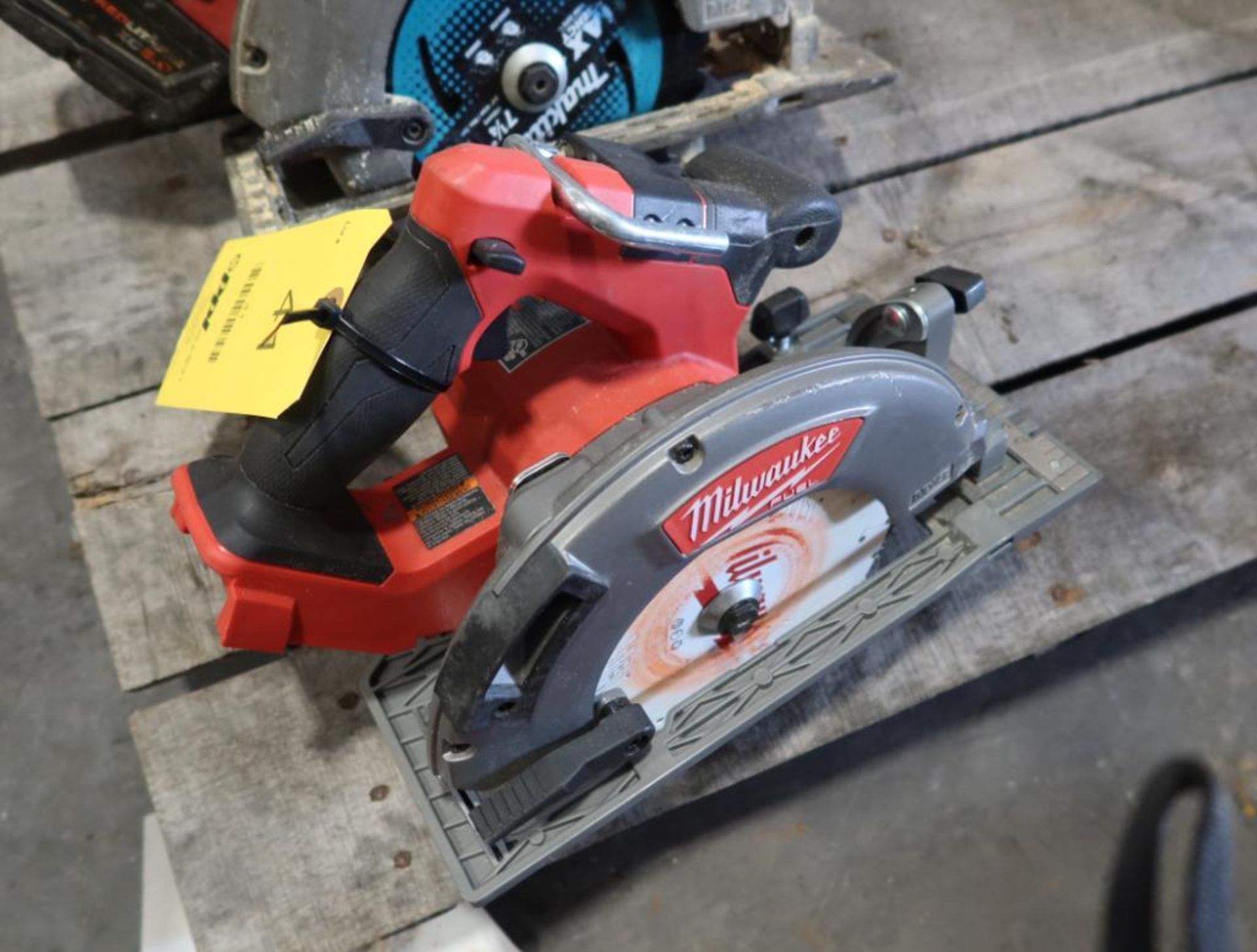 LOT: Milwaukee M18 Fuel 7-1/4 Circular Saw, Milwaukee M18 Fuel Sawzall Reciprocating Saw, Milwaukee - Image 2 of 2