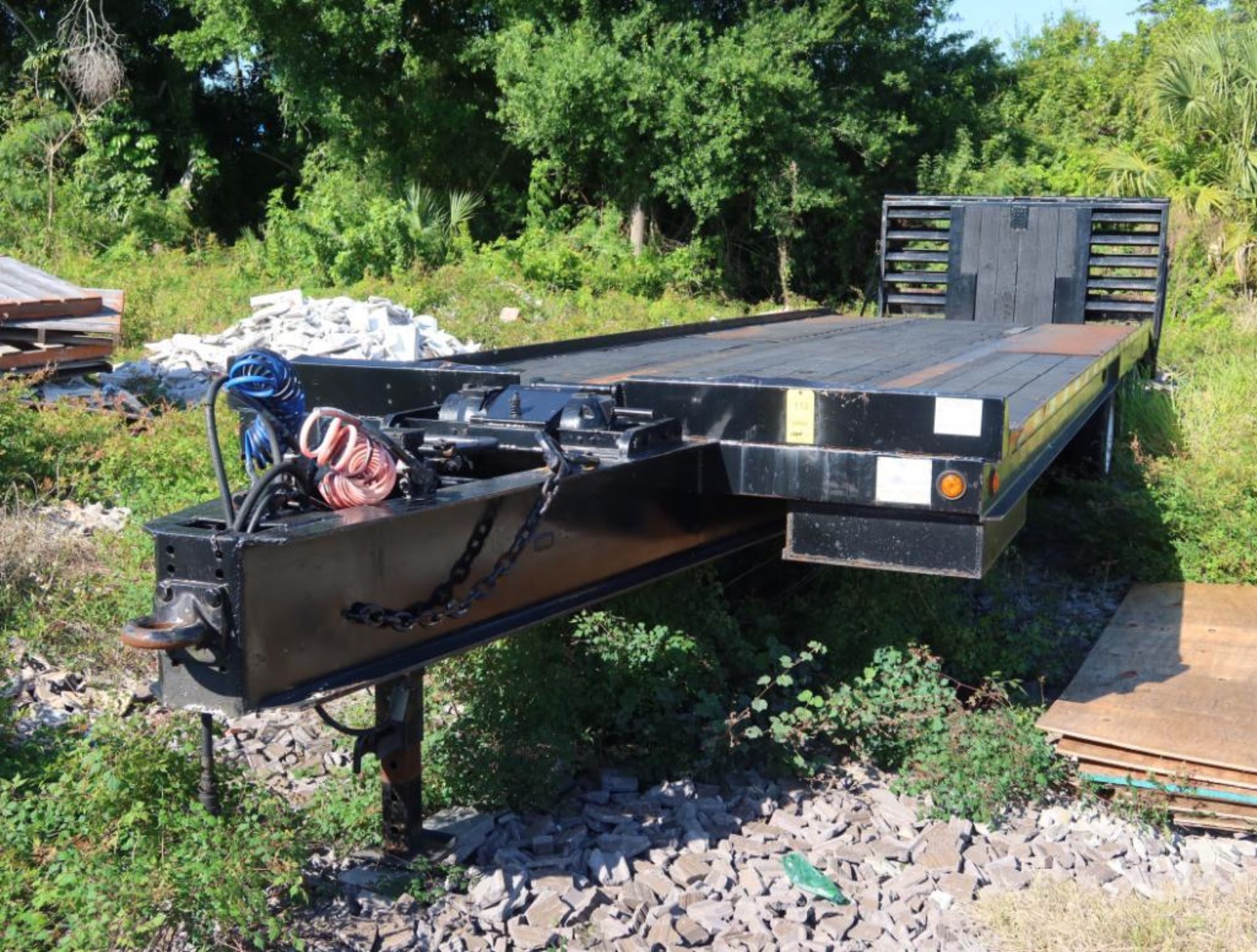 25' x 8' 6" Trail-Eze Tri-Axle Hydraulic Tail Pintle Hitch Trailer, 6' Tail, 4' Flip Tail, 12,000 Lb - Image 2 of 11