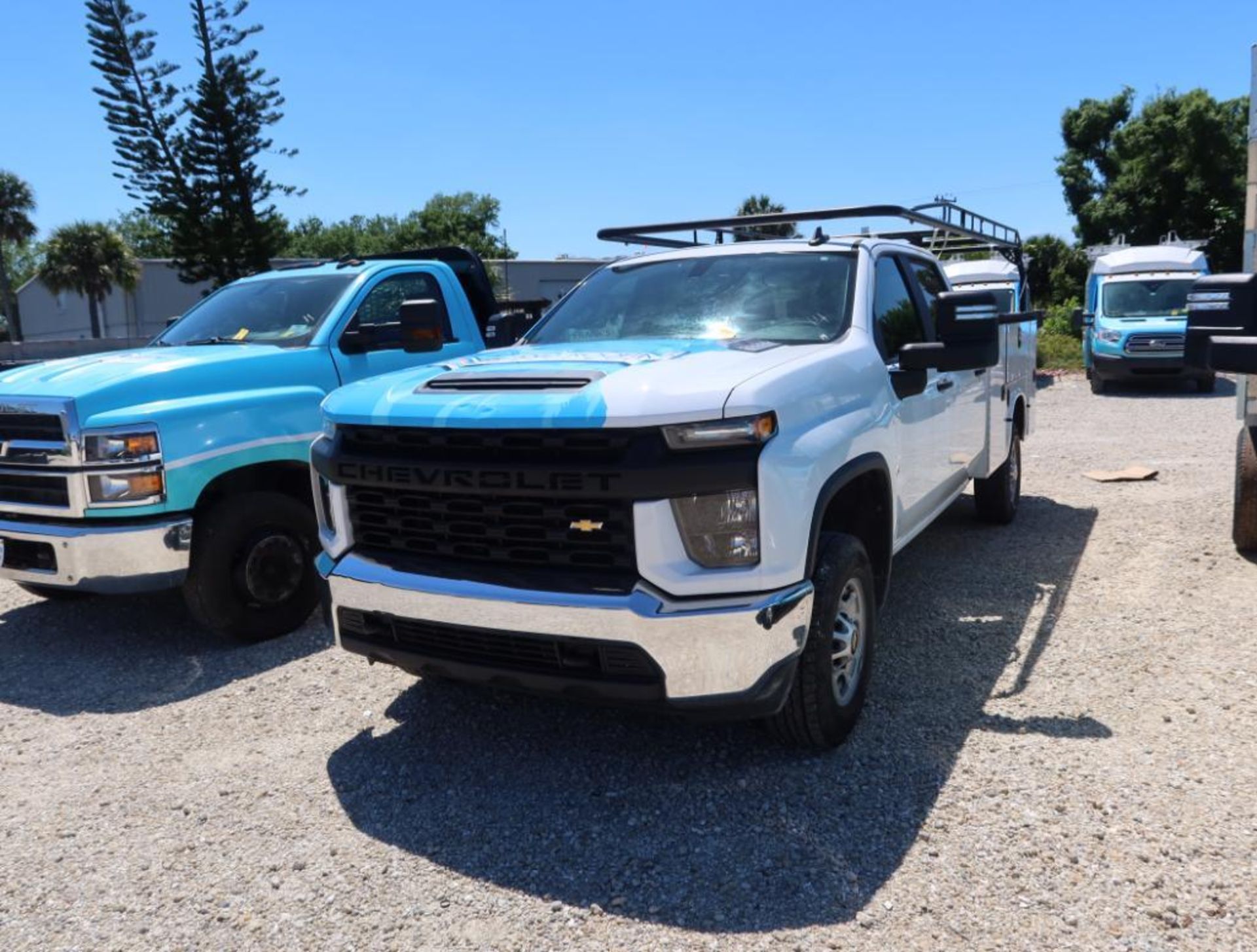 2021 Chevy Silverado 2WD 4 Door Crew Cab Service Body w/Ladder Rack, Gas License# QTJ-P77, VIN 1GB1W