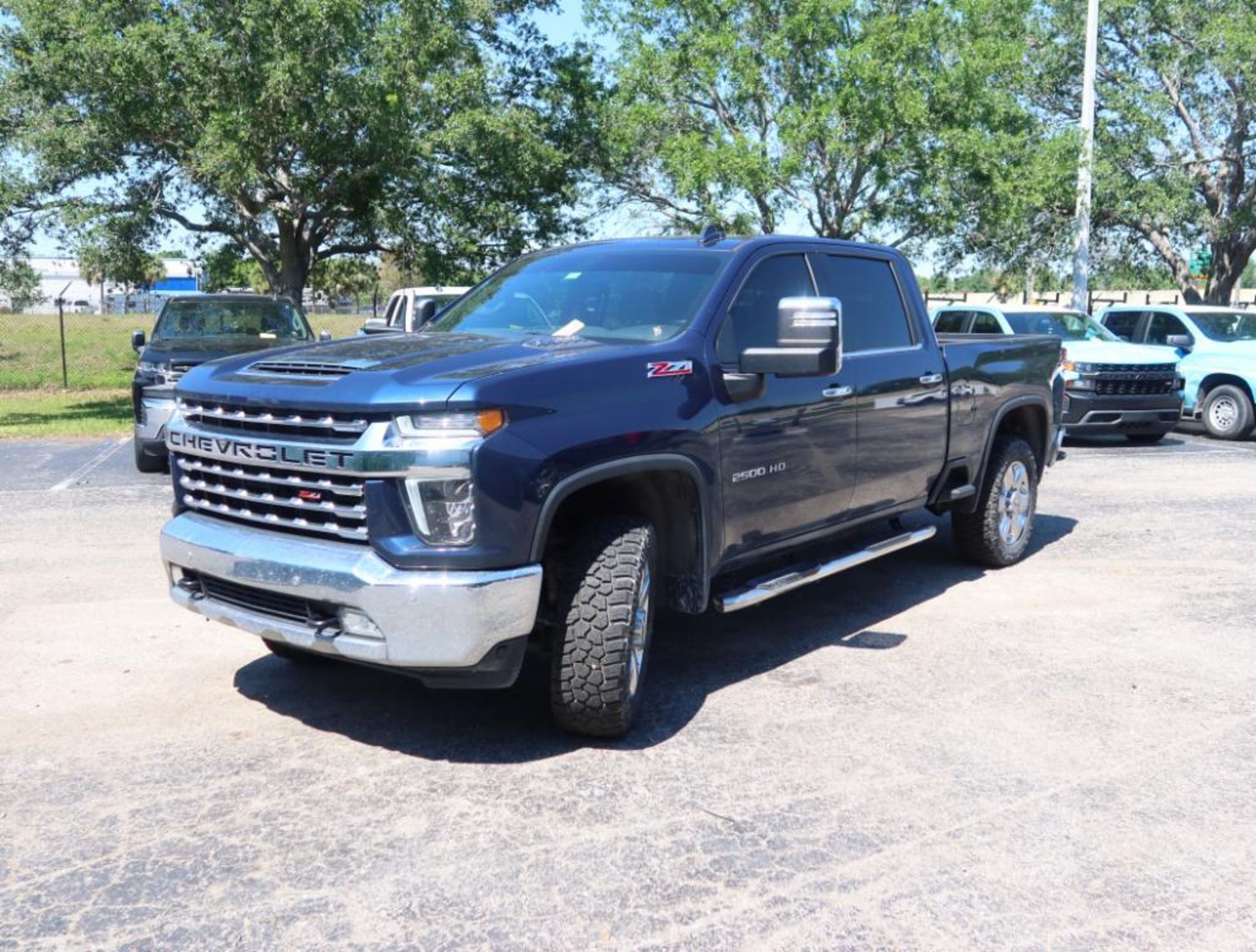 2021 Chevy Silverado 2500 4WD LTZ Z71 Crew Cab (Blue), Diesel, License# QTJ-G52, VIN 1GC1YPEY7MF2539