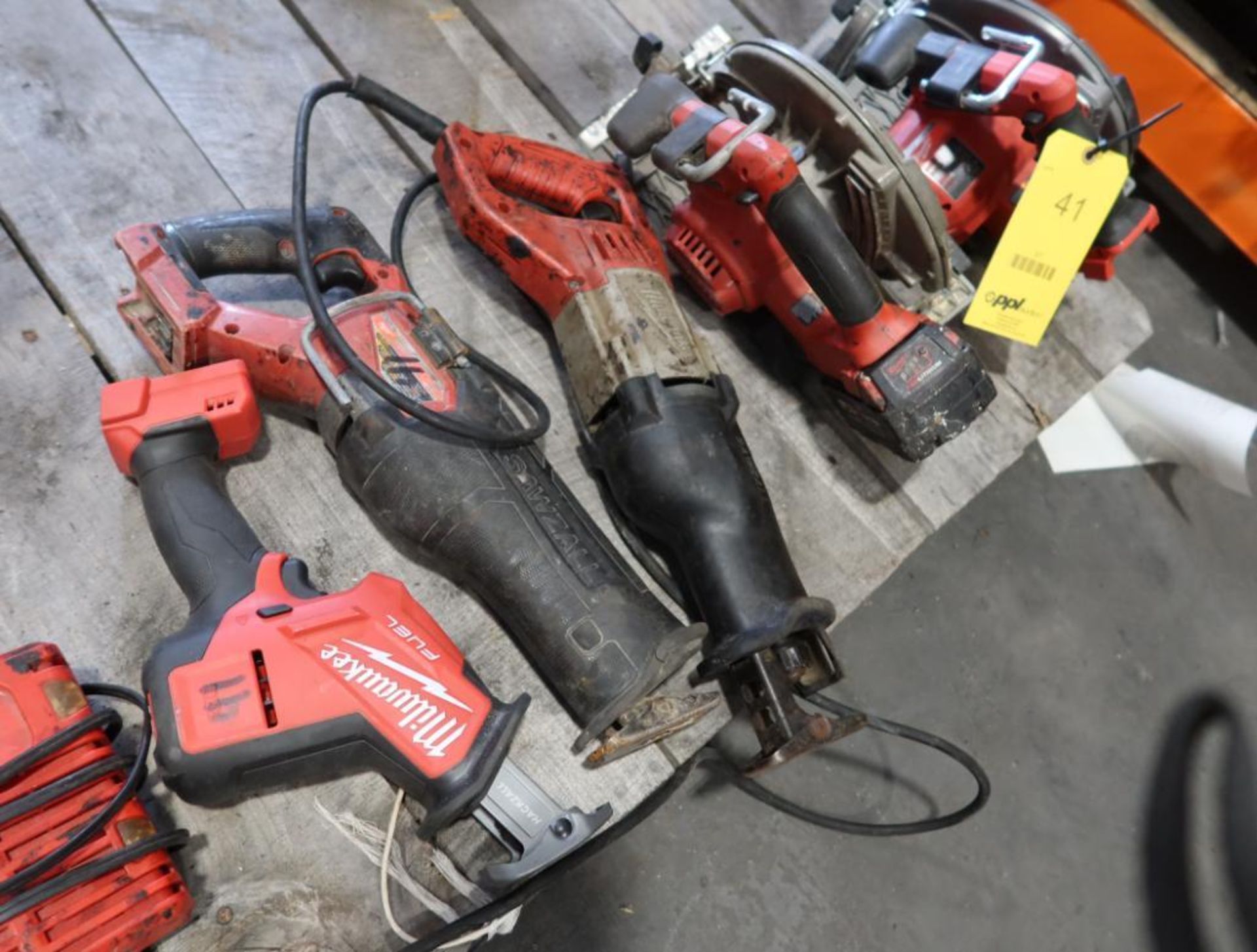 LOT: Milwaukee M18 Fuel 7-1/4 Circular Saw, Milwaukee M18 Fuel Sawzall Reciprocating Saw, Milwaukee