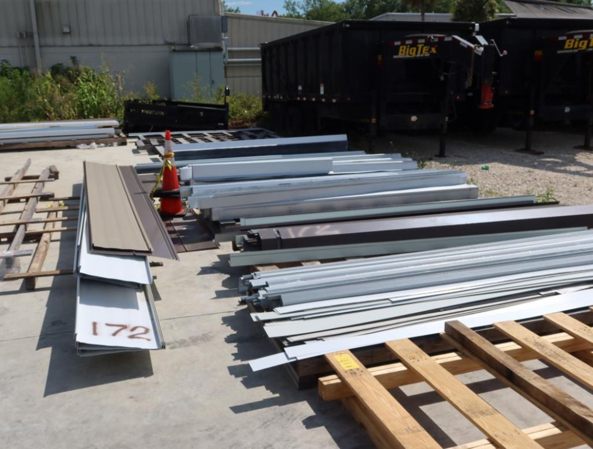 LOT: Large Quantity of Metal Fachia, Valley, Drip Edge