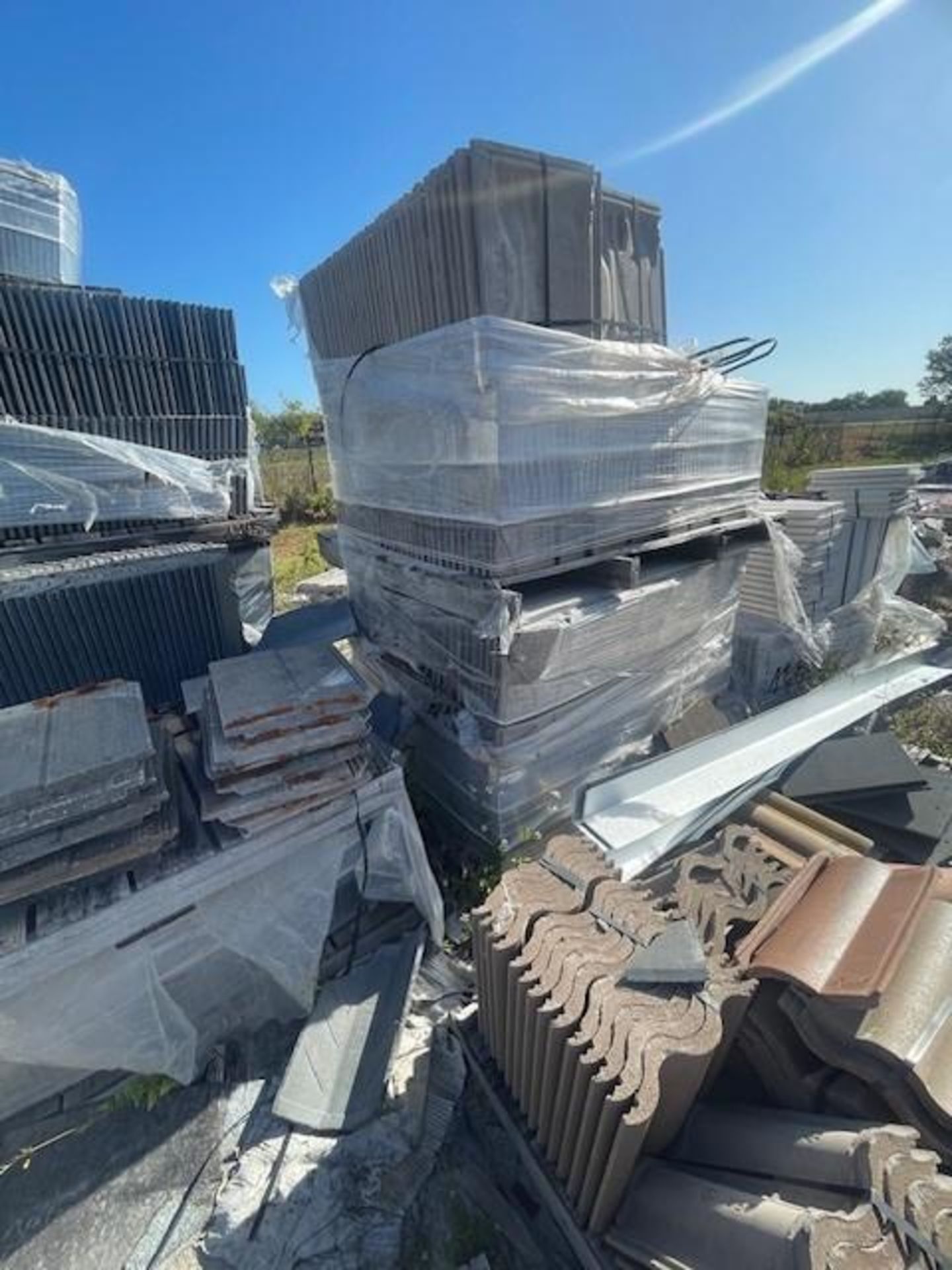 LOT: Assorted Roofing Tiles