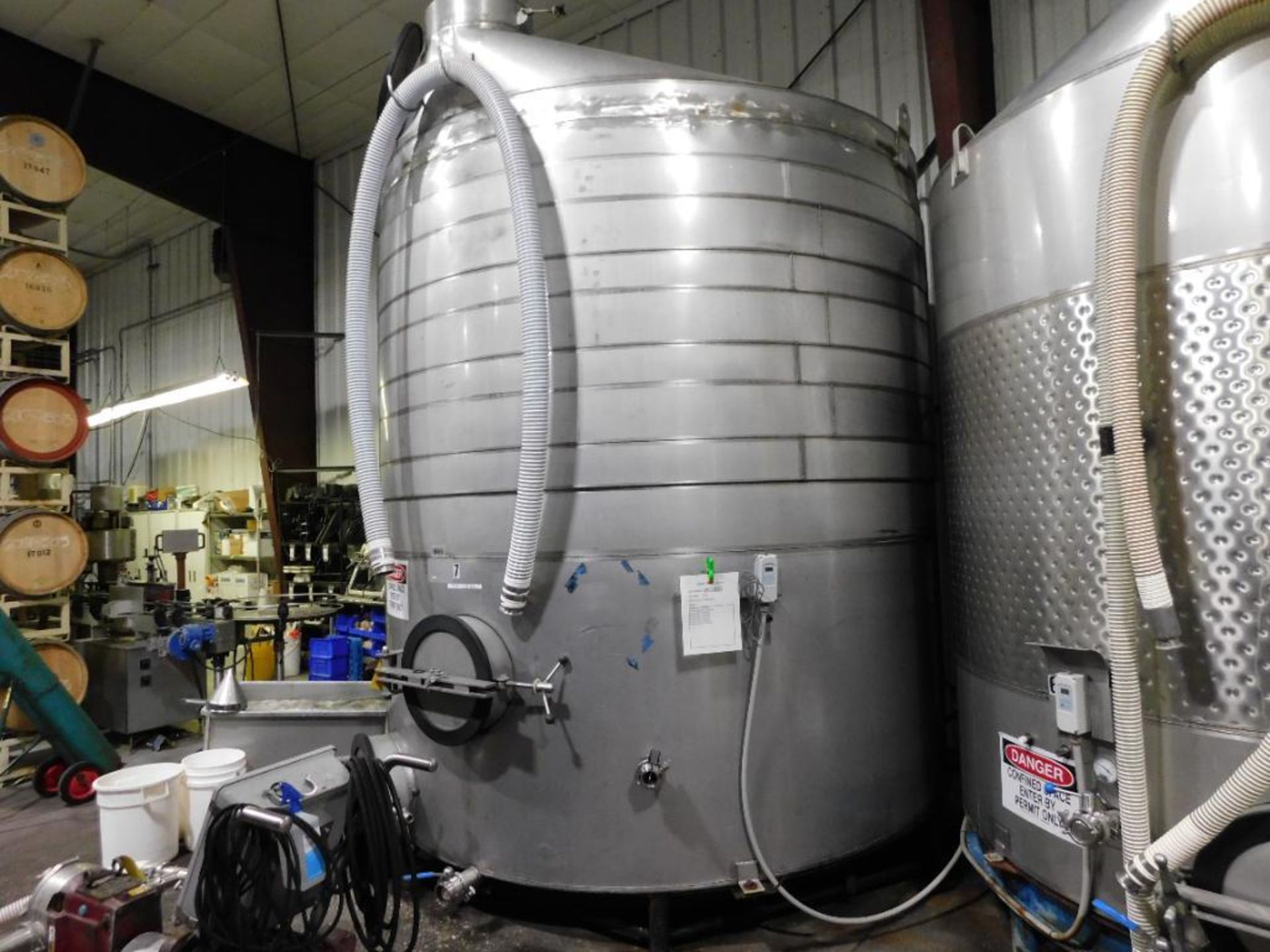 Spokane Metal Products 5,100 Gallon Stainless Steel Wine Fermentation Tank w/Glycol Jacket (LOCATED - Image 2 of 3