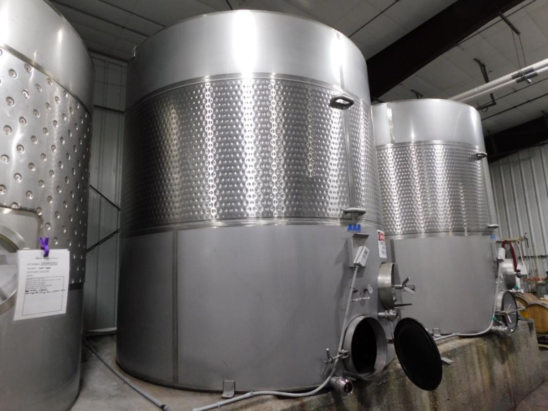 AAA Metal Fabrication 5,080 Gallon Stainless Steel Wine Fermentation Tank w/Glycol Jacket (LOCATED I - Image 2 of 3
