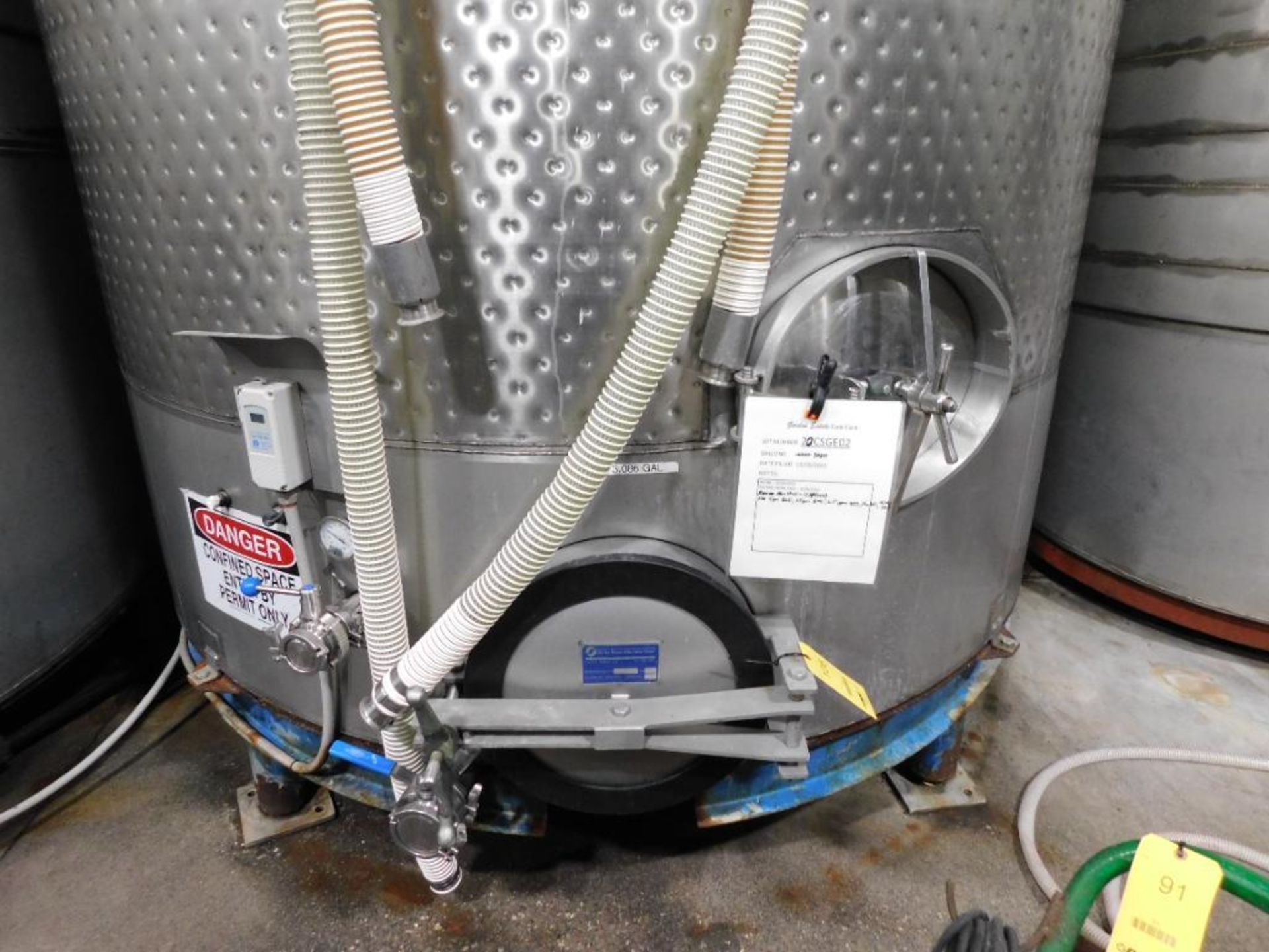 Santa Rossa 3,000 Gallon Stainless Steel Wine Fermentation Tank w/Glycol Jacket (LOCATED IN WINERY) - Image 3 of 3