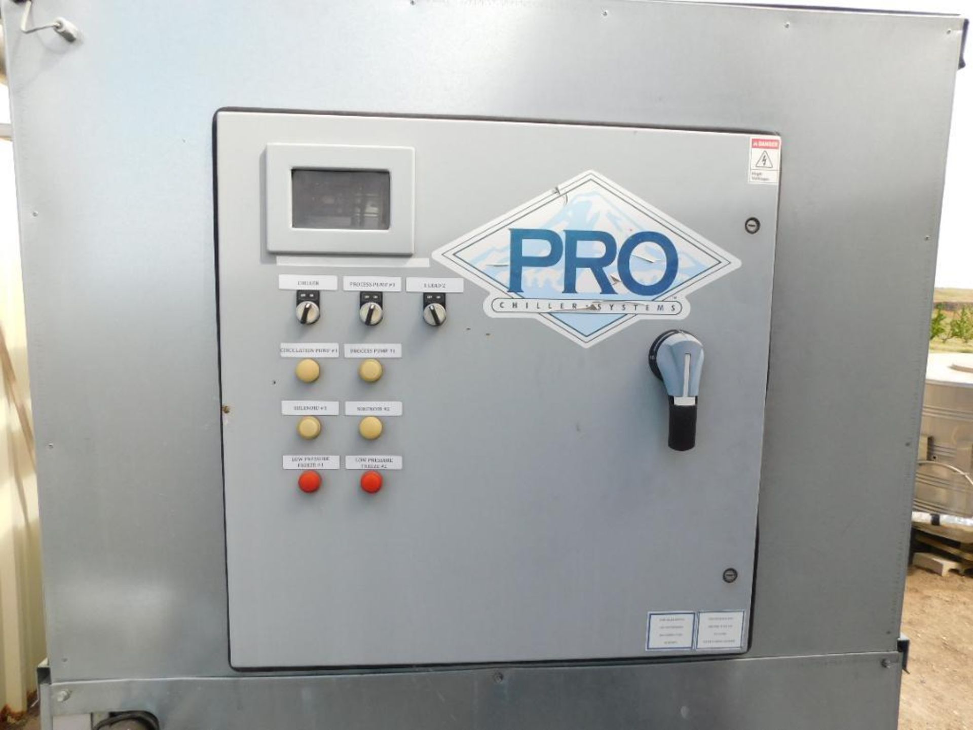 LOT: Pro Bulk MA Series Jacketed Wine Refrigeration System w/Glycol Circulation & Process Pumps, Gly - Image 2 of 6