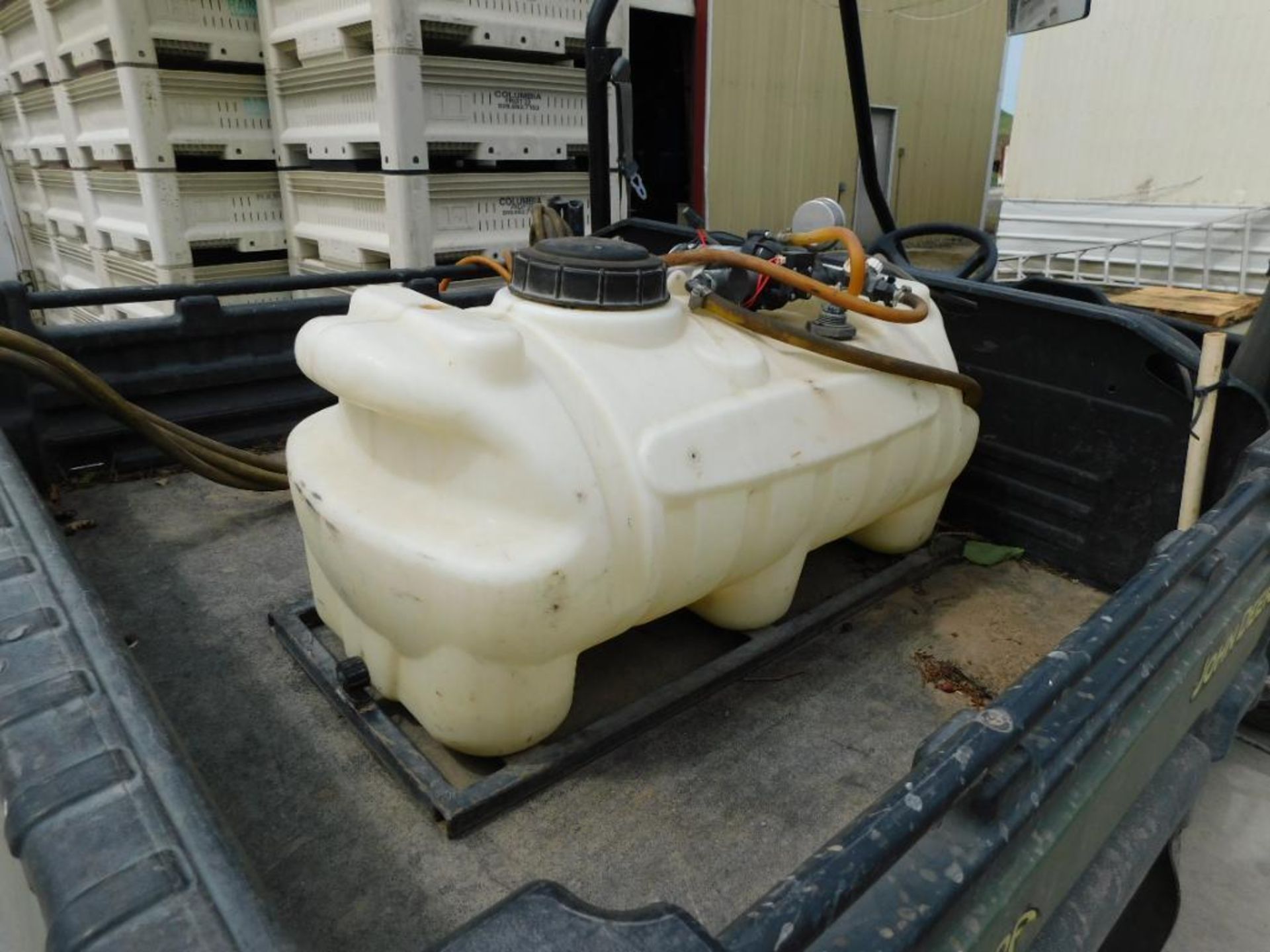 John Deer 825E 4-Wheel Drive Gator Dump Bed w/Orchard Spraying System, 12CC Gasoline Power, S/N 1M08 - Image 5 of 7