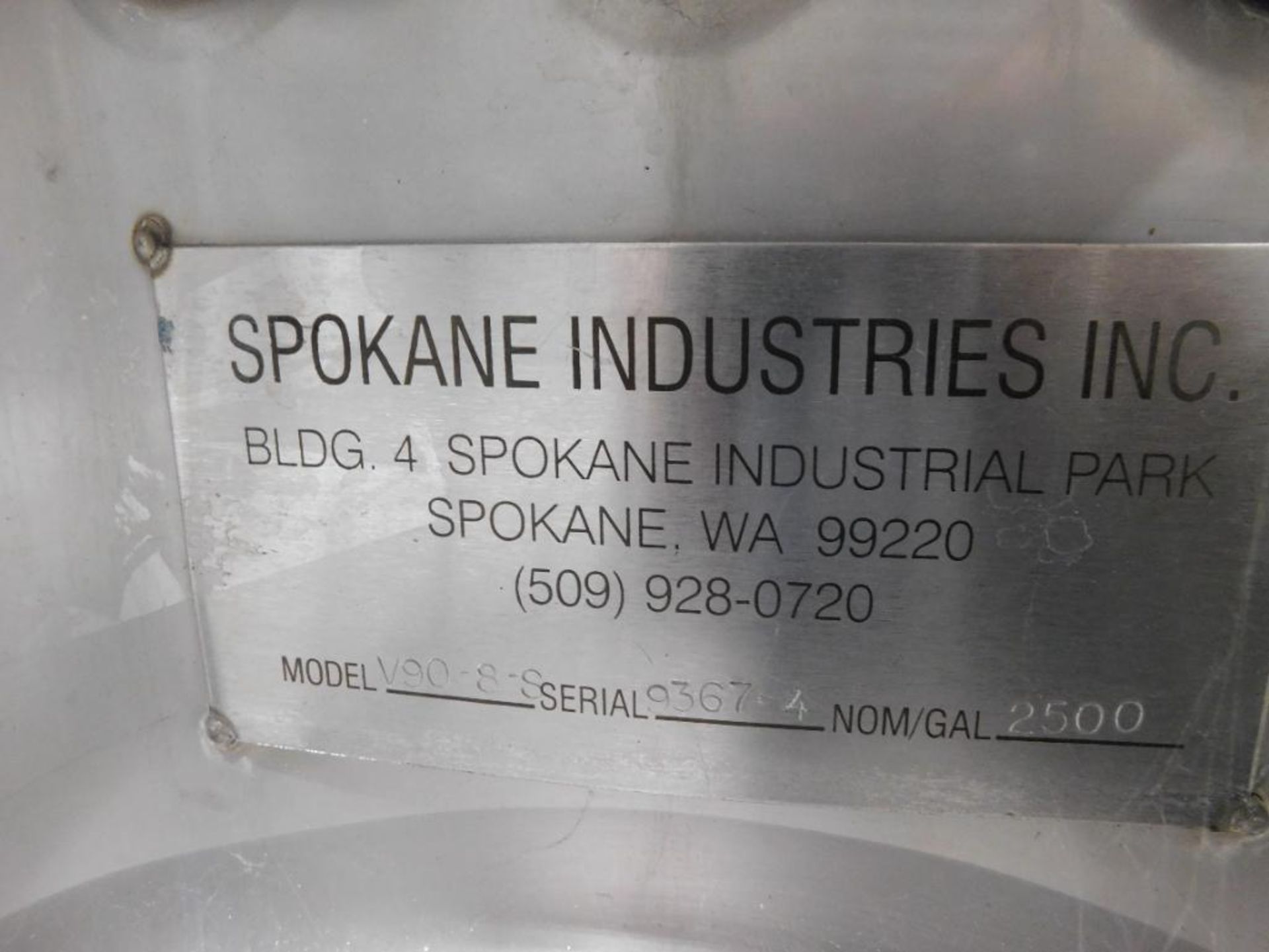 Spokane Industries 2,500 Gallon V90-8-S Stainless Steel Wine Fermentation Tank (NO LID) (SUBJECT TO - Image 3 of 3