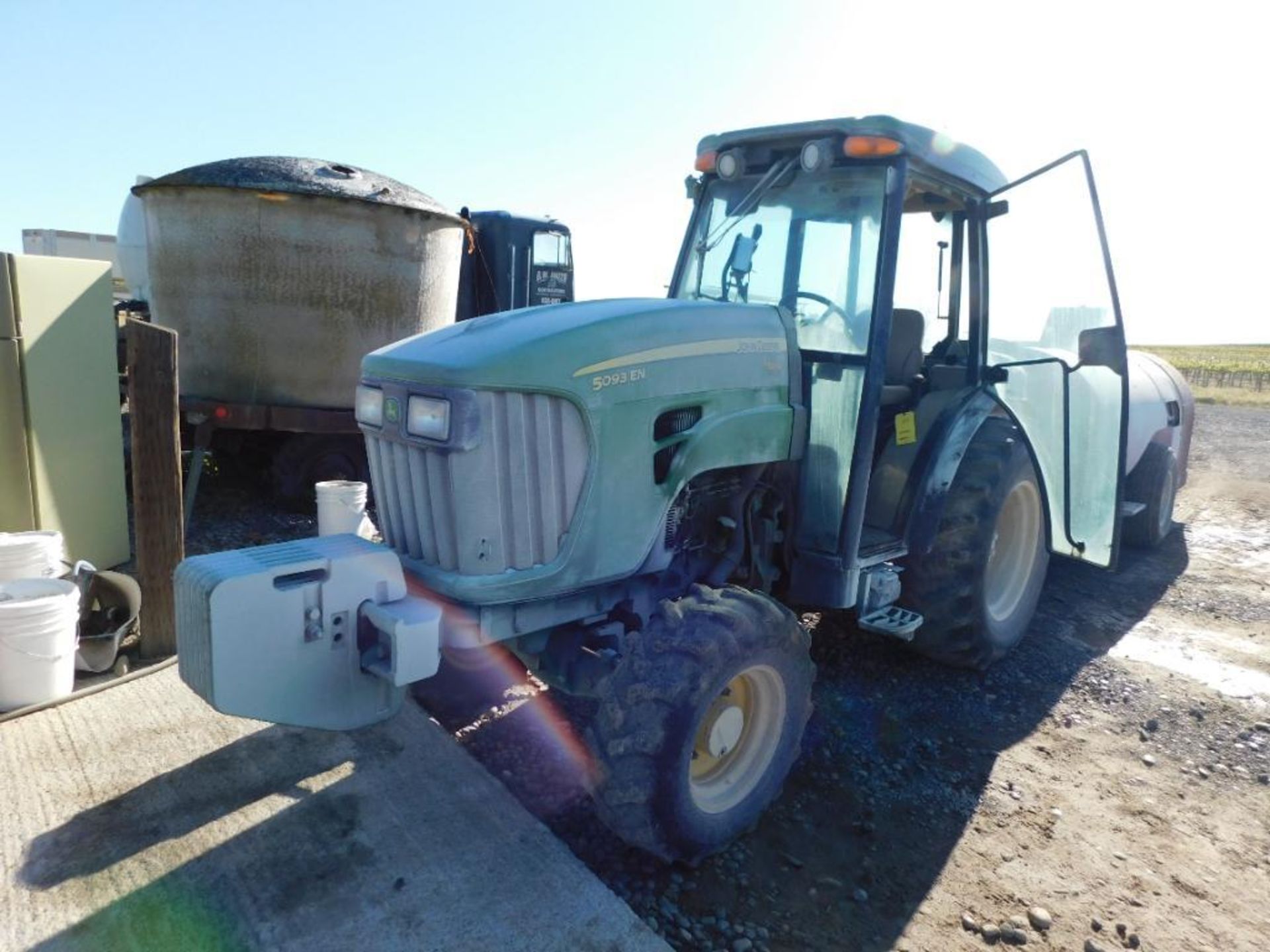 2014 John Deere 5093EN 4-Wheel Drive Tractor, Enclosed Heated Cab, 4-Cylinder Turbo Diesel Engine, 3 - Image 2 of 8