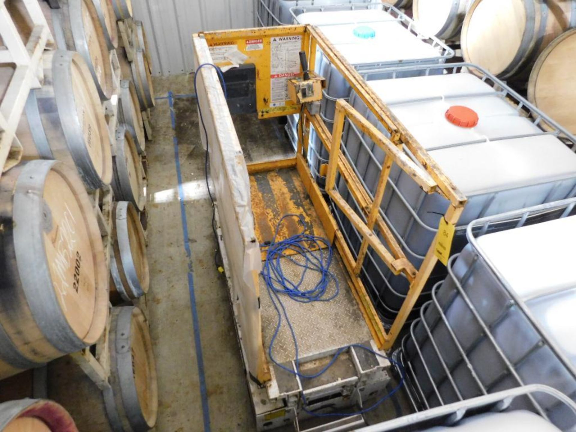 Hybrid HB1030 Electric Scissors Lift w/Extendable Deck & Onboard Charger (LOCATED IN WINERY) - Image 3 of 3
