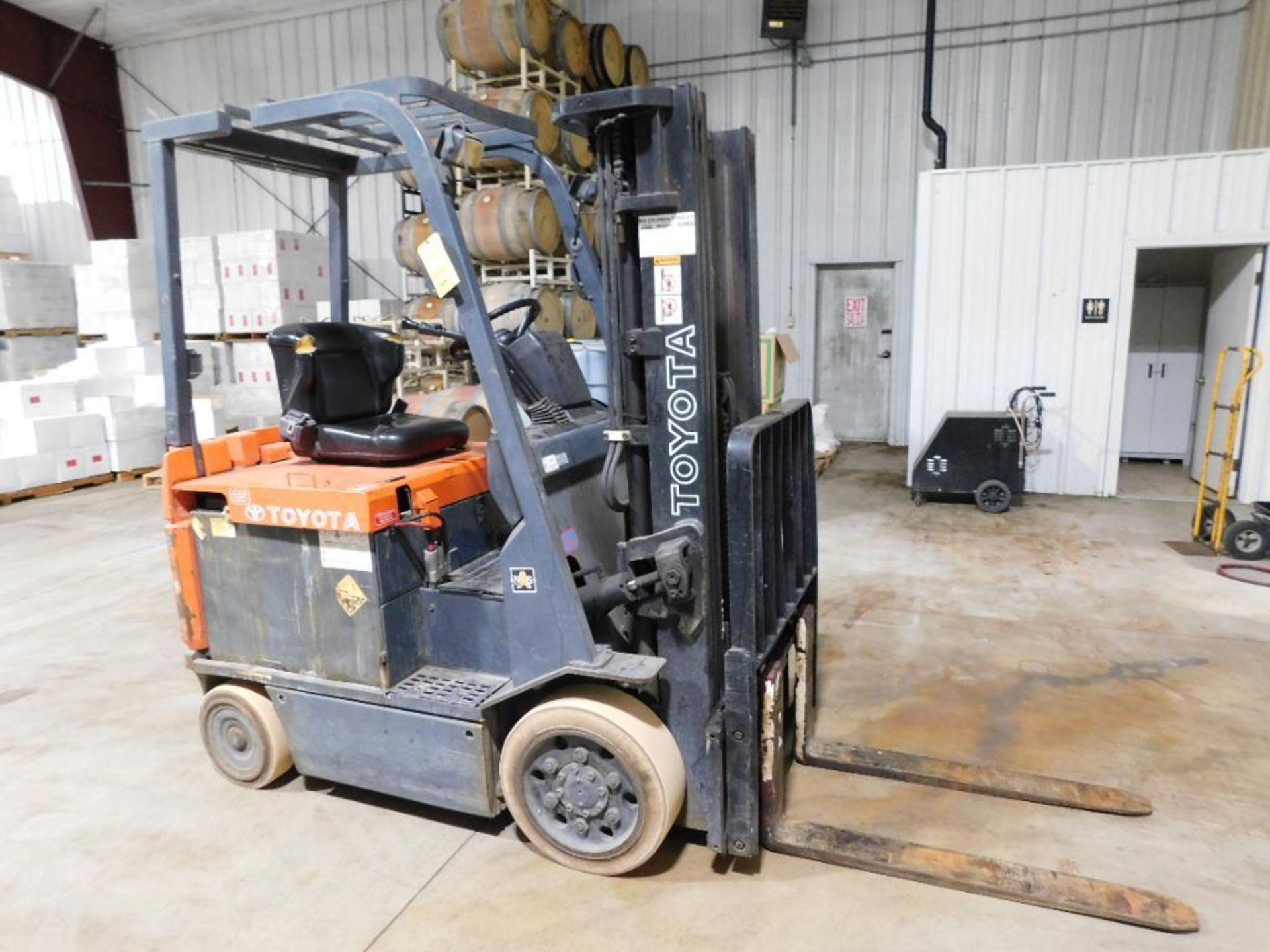 Toyota Model 25 48 Volt Electric Fork Lift 4,802 Lb. Cap., Triple Mast, Side Shift, Non Marking Soli