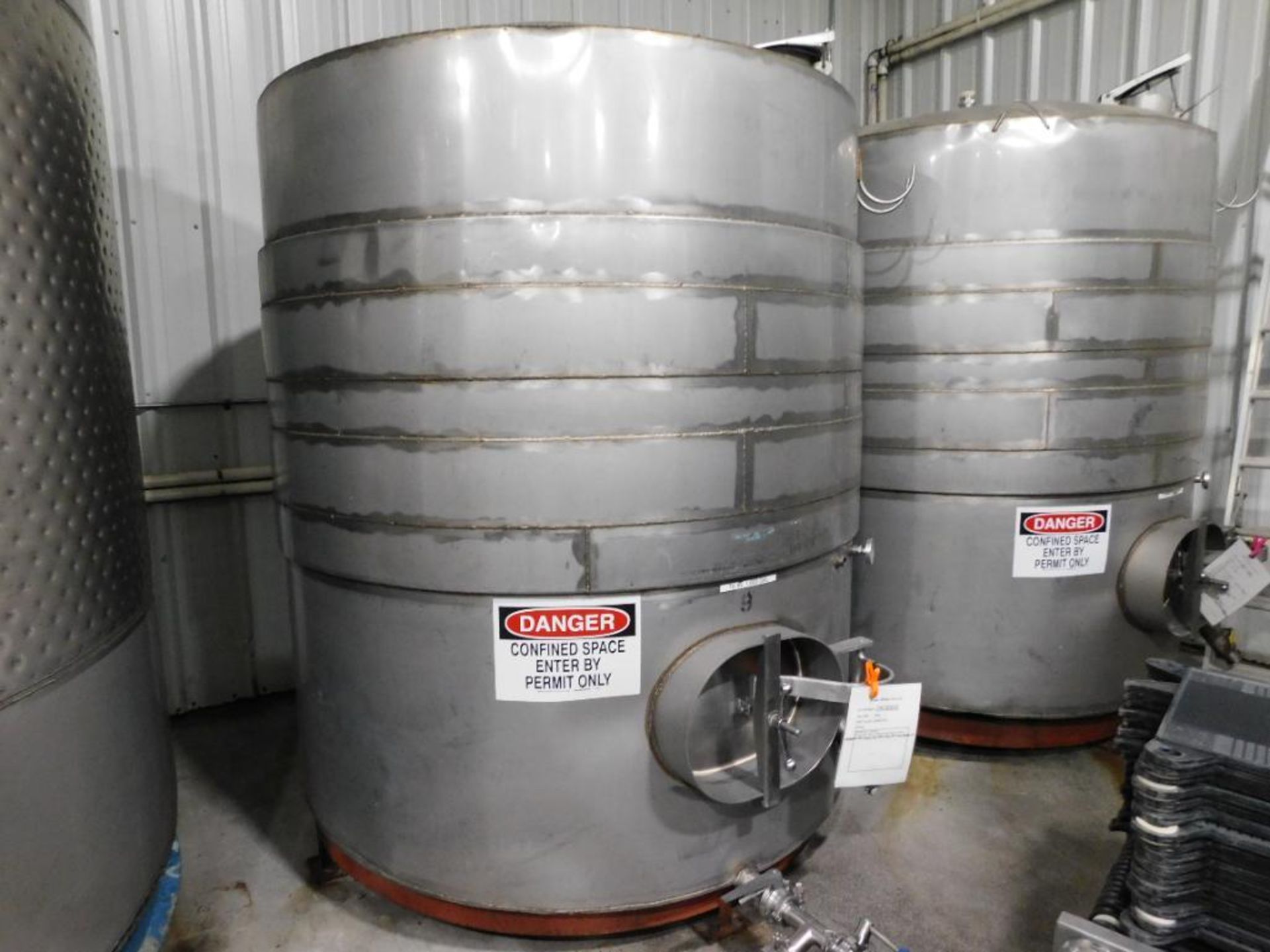 1,600 Gallon Stainless Steel Wine Storage Tank w/Glycol Jacket (LOCATED IN WINERY) - Image 2 of 3