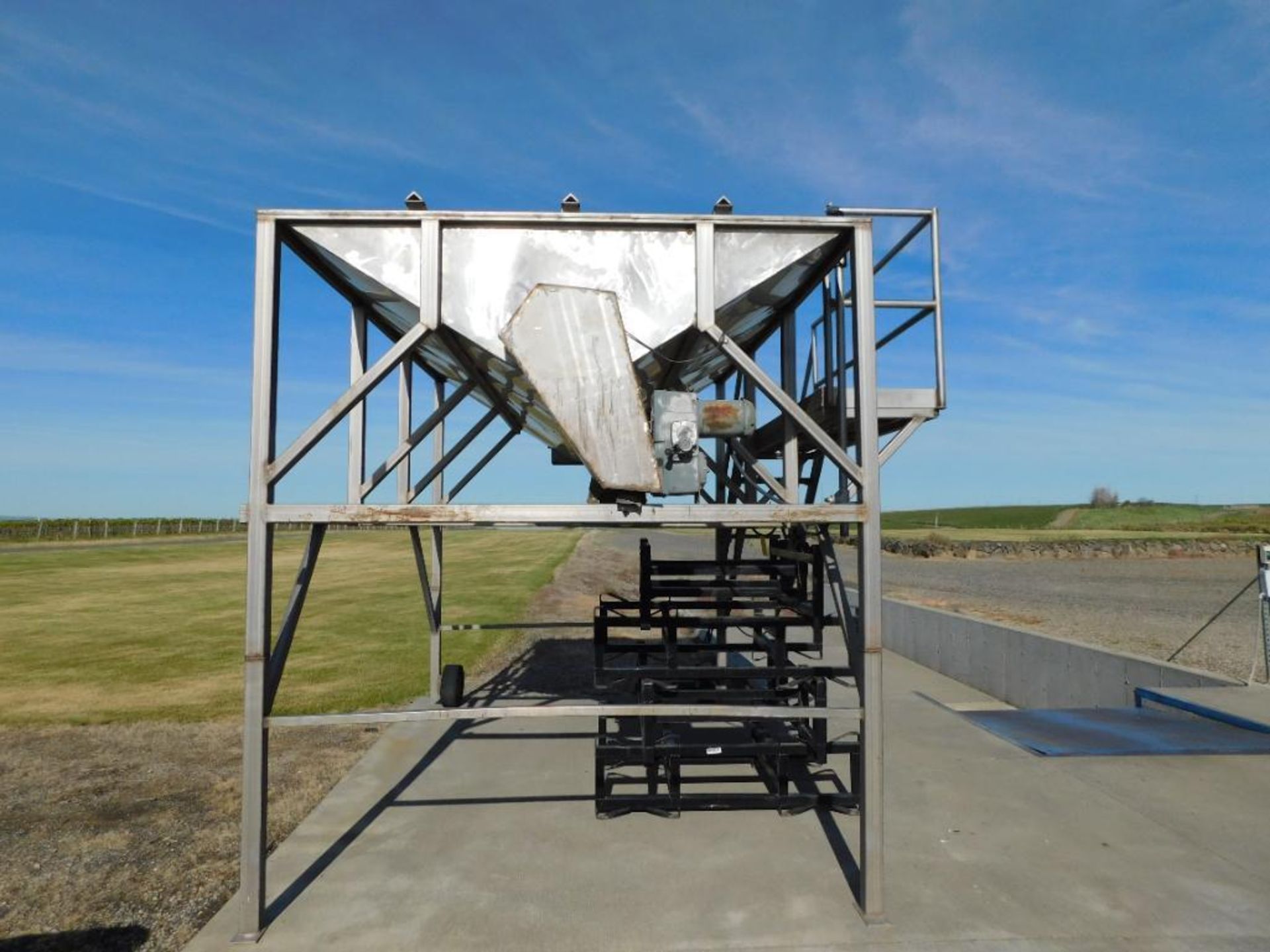 Stainless Steel Hopper w/Auger on Elevated Portable Platform (LOCATED IN WINERY) - Image 2 of 5