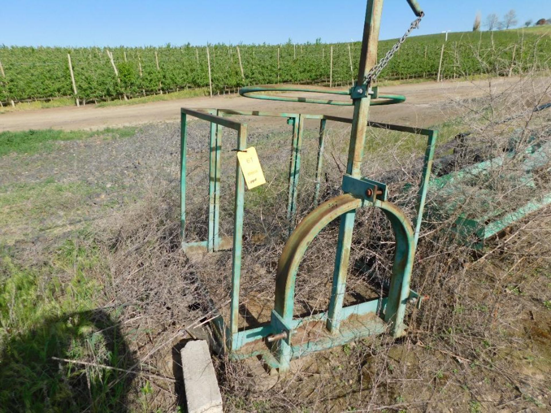 Man Basket (LOCATED IN MAINTENANCE AREA)