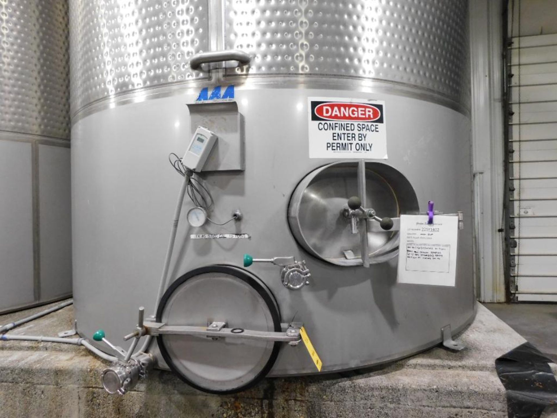 AAA Metal Fabrication 5,080 Gallon Stainless Steel Wine Fermentation Tank w/Glycol Jacket (LOCATED I - Image 3 of 3