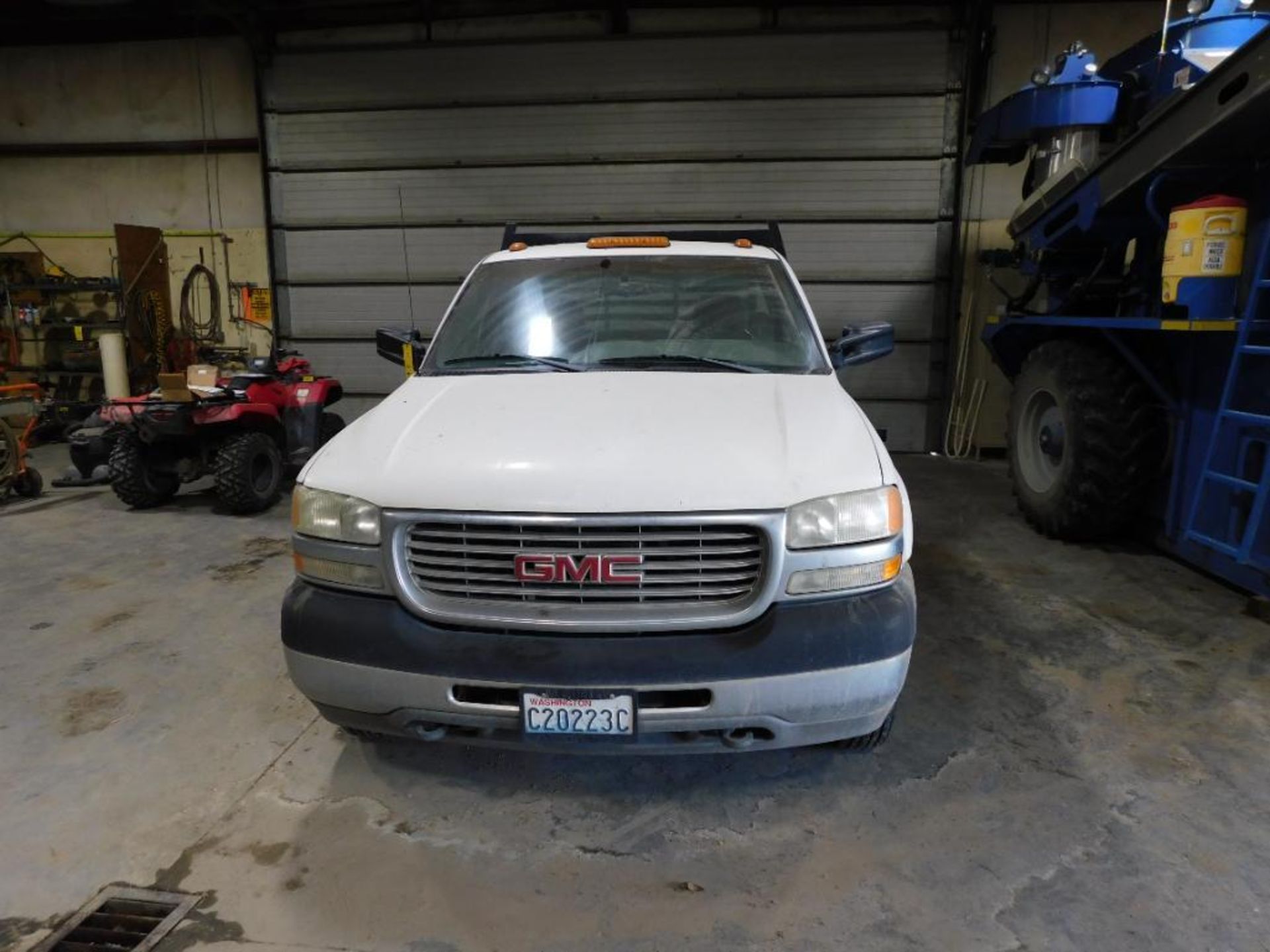 2001 GMC 3500 4-Wheel Drive Flat Bed, Dually Duramax Diesel Engine, Auto Trans, 94" Wide x 9' Steel - Image 3 of 8