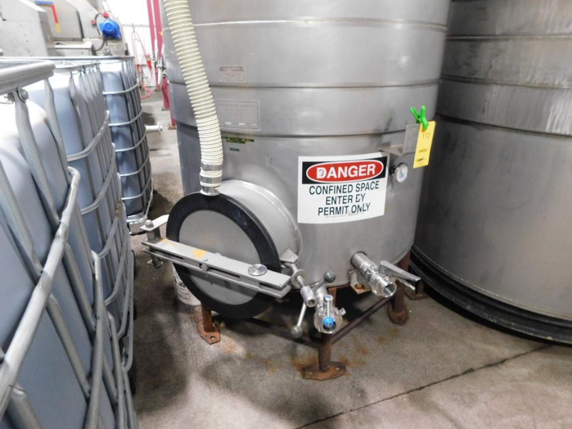 Spokane Metal Products 800 Gallon Wine Fermentation Tank w/Glycol Jacket (LOCATED IN WINERY) - Image 2 of 3