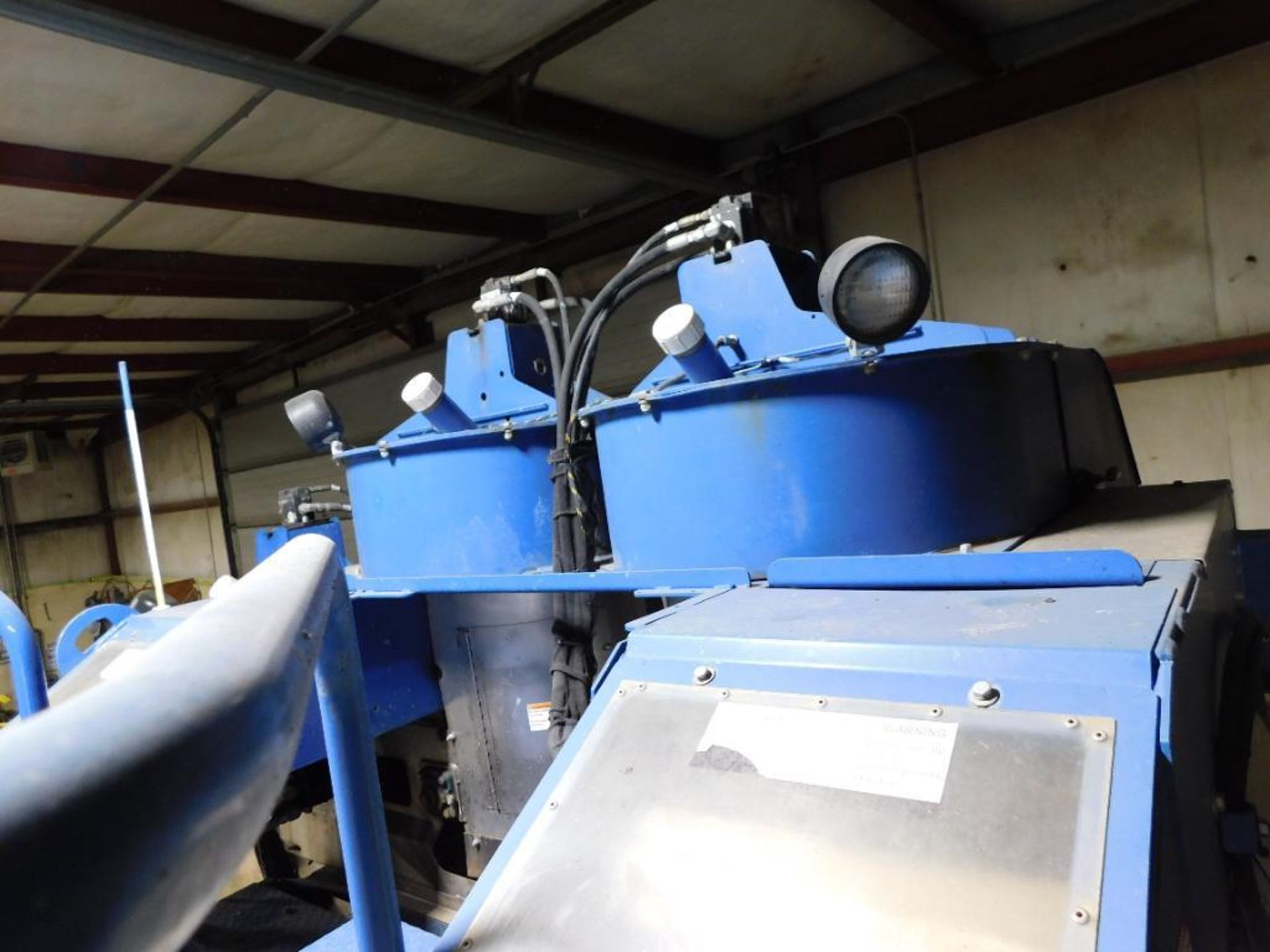 Oxbo 316XL Grape Harvester (LOCATED IN MAINTENANCE AREA) - Image 9 of 9