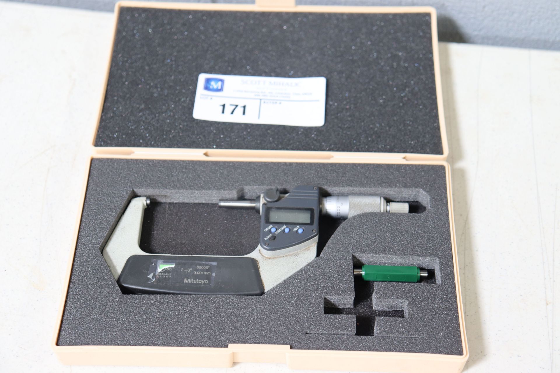 Mitutoyo digital screw thread micrometer