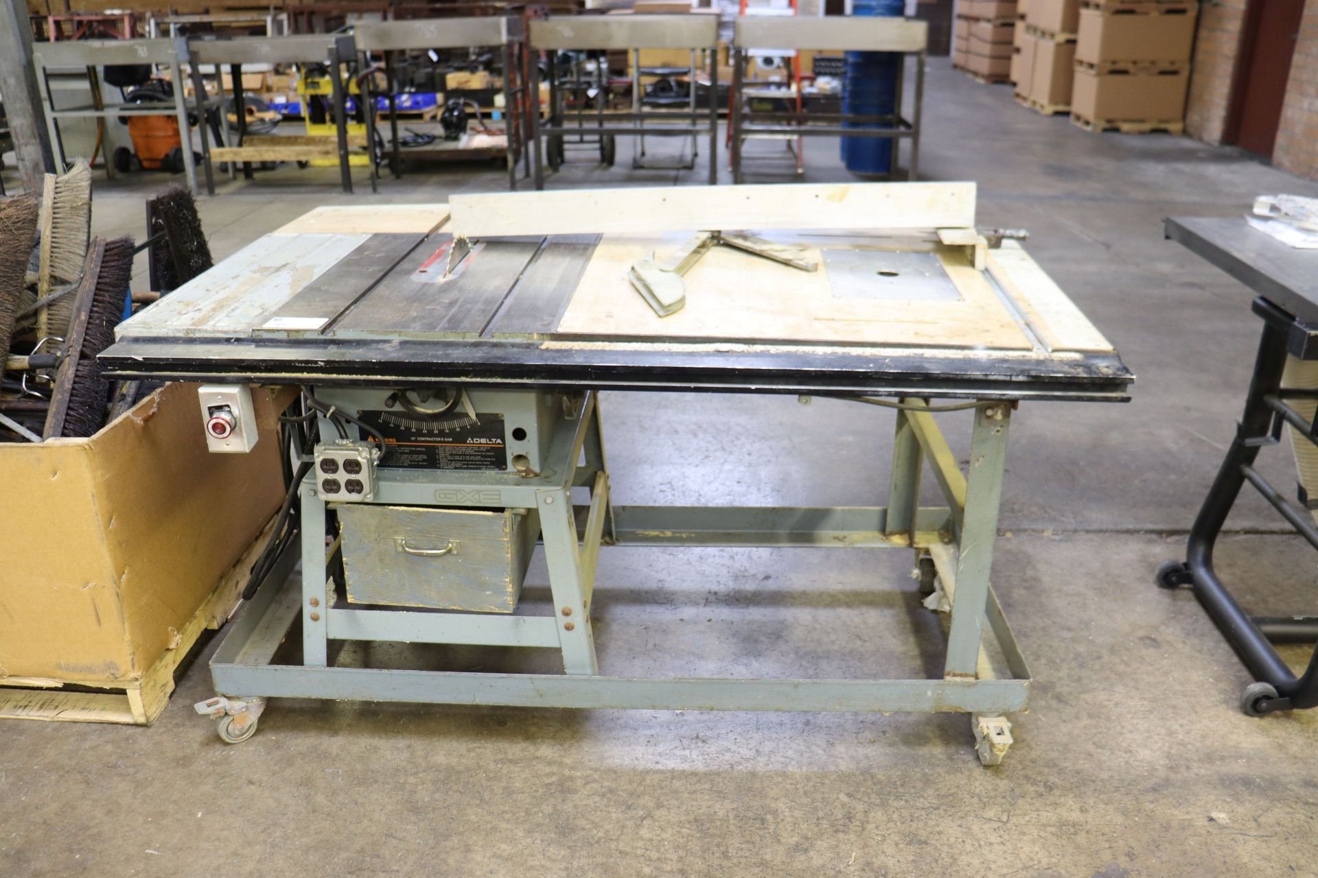 Delta 10" table saw