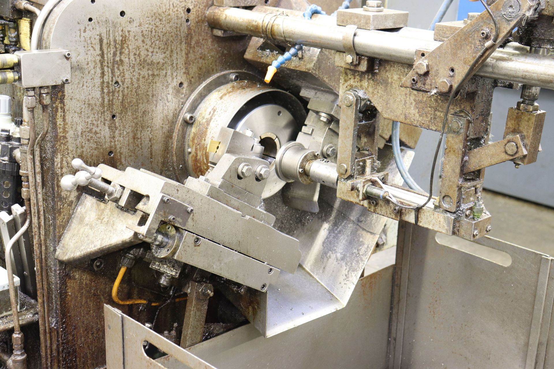 Modern 4LD lathe - Image 2 of 5