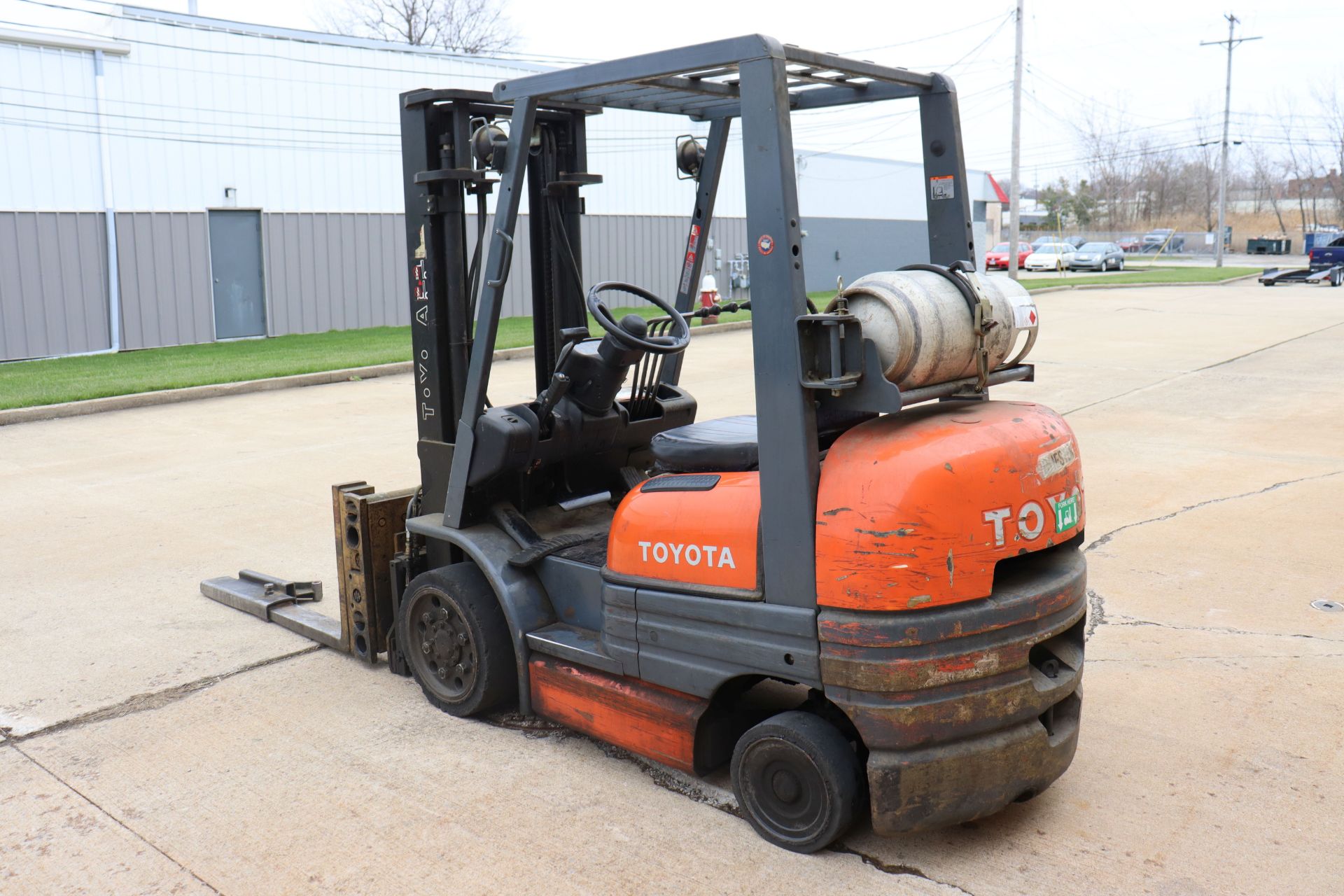 Toyota fork lift model - 42-6FGCU25 - Image 3 of 9