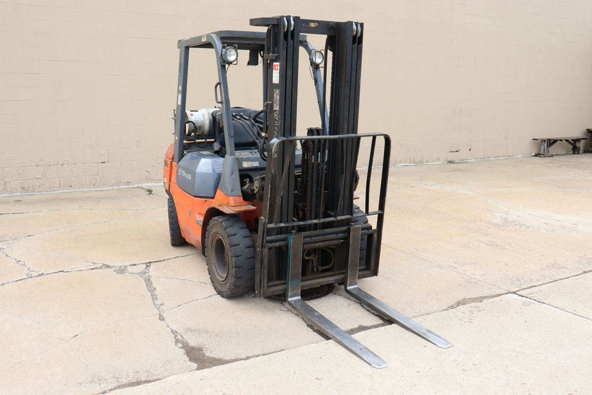 Toyota fork lift model -T7FGU25 - Image 3 of 8