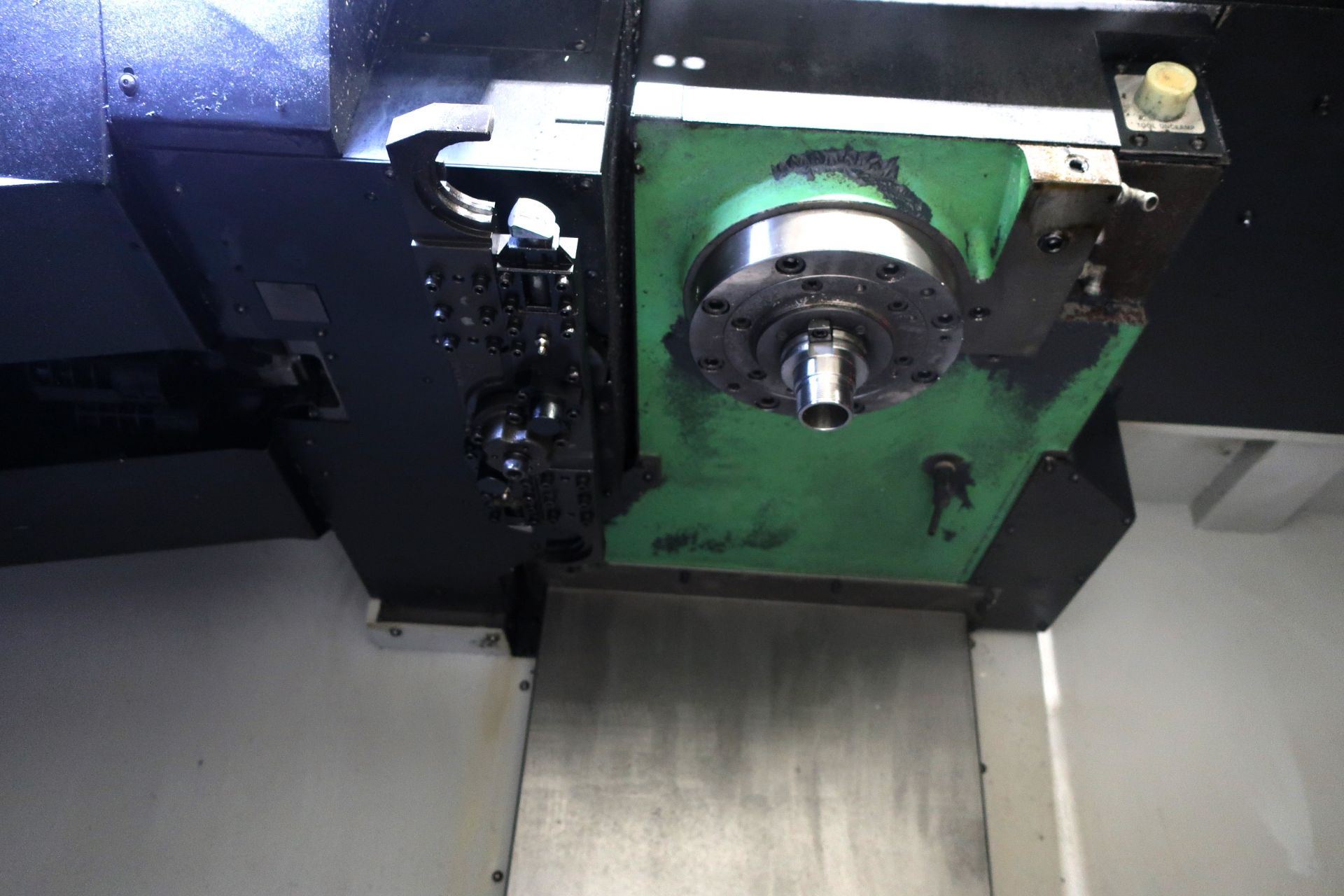 DOOSAN MODEL DNM 5700 3-AXIS PRECISION VERTICAL MACHINING CENTER, S/N MV0091-000342 - Image 4 of 15