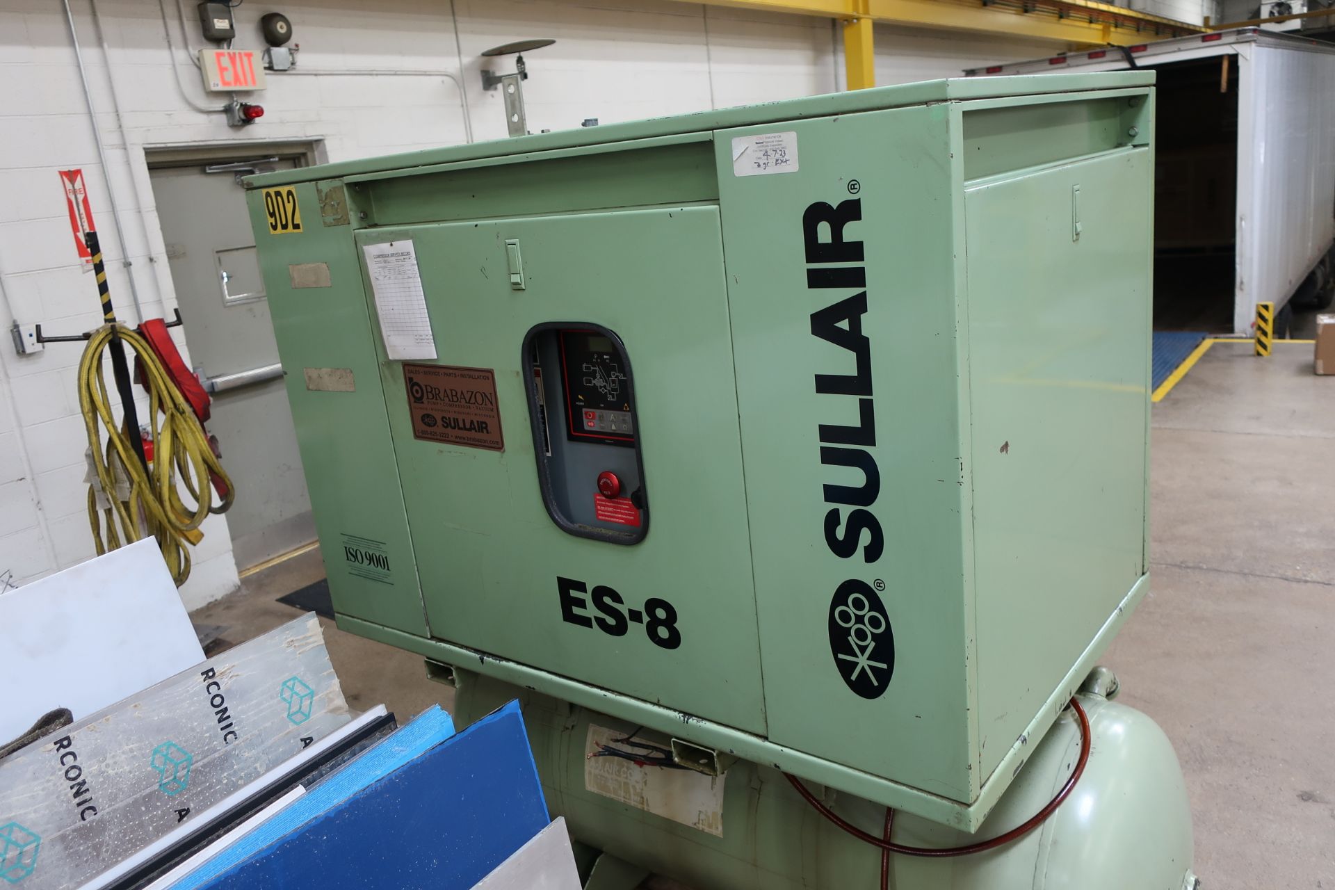 125 psi Sullair ES-8 20hp Air Compressor, SN 003-102100