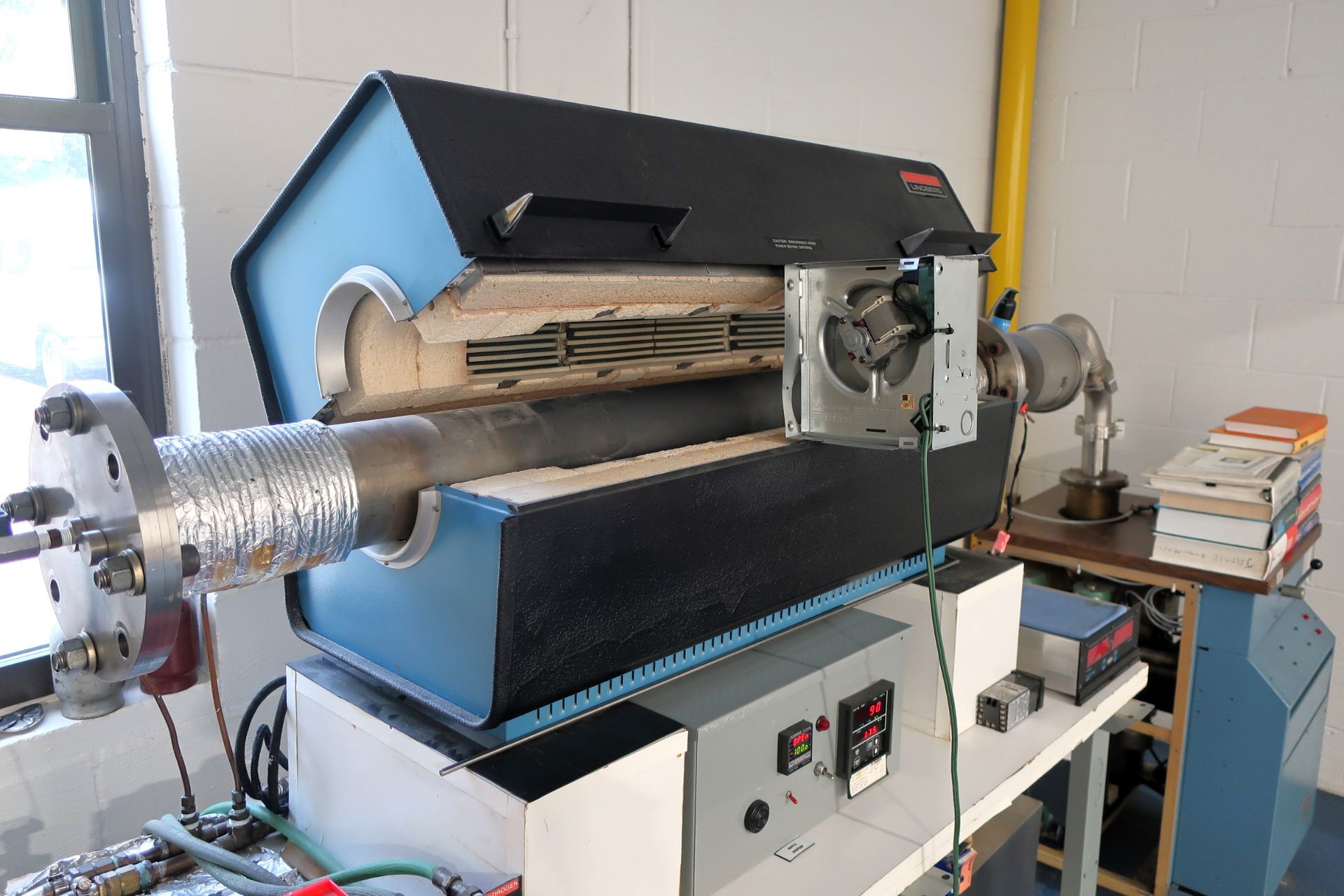 Vacuum Oven Measuring Instrumentation Machine built by Evey Engineering - Image 6 of 10
