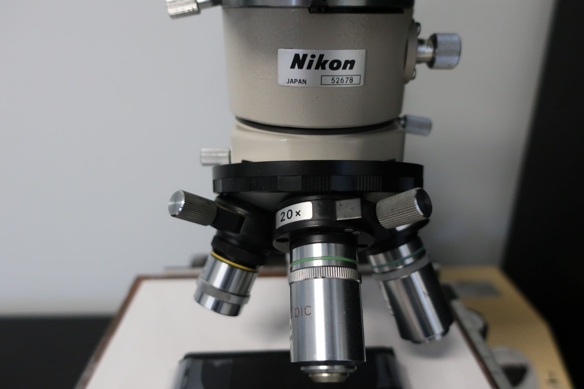Nikon Optiphot Microscope with (4) Lenses, SN 52678 - Image 3 of 5