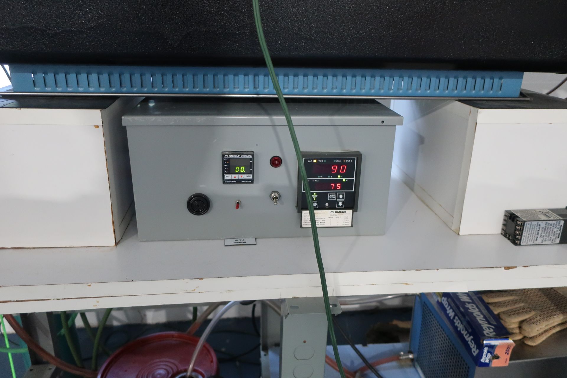 Vacuum Oven Measuring Instrumentation Machine built by Evey Engineering - Image 7 of 10