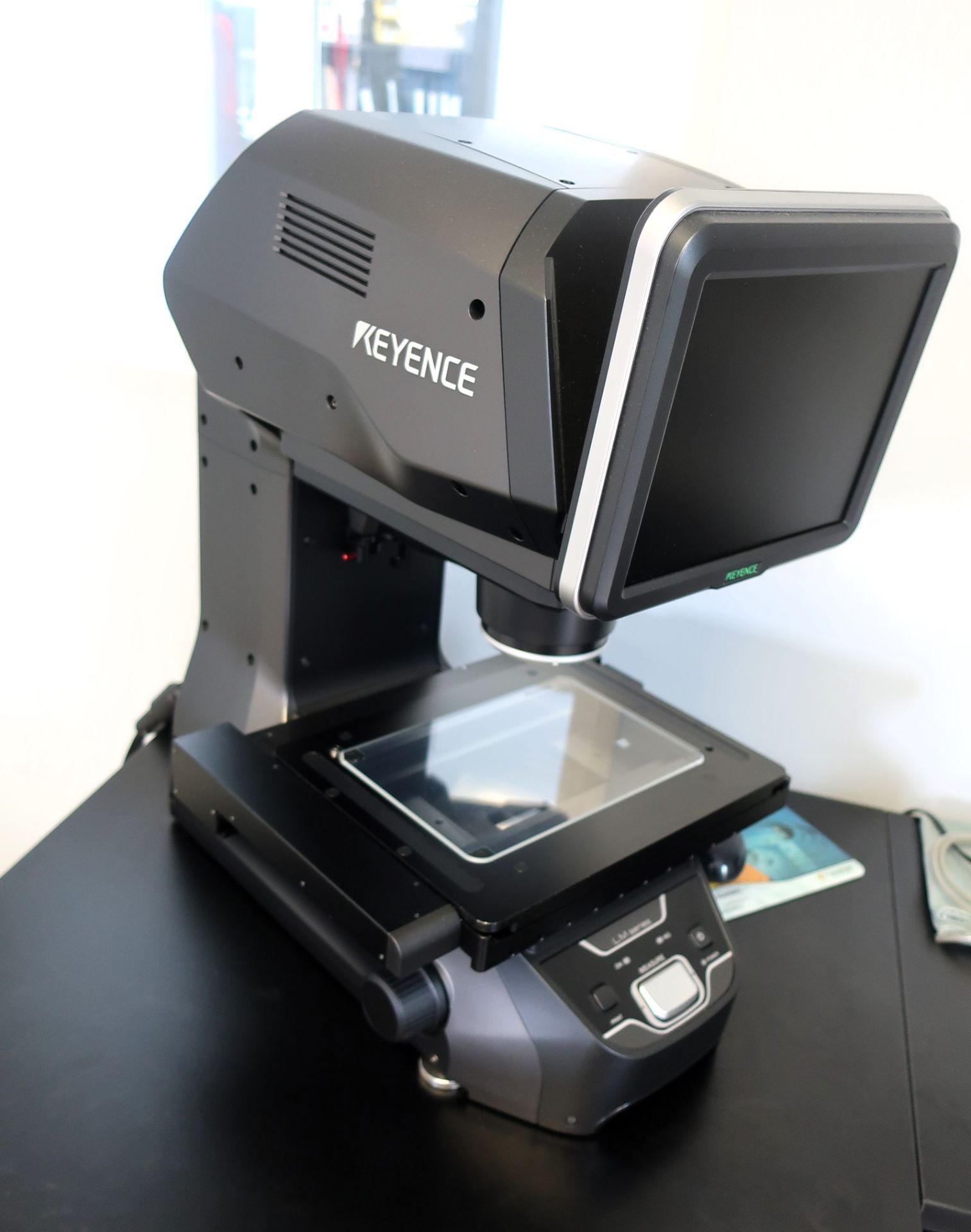 2021 Keyence LM-1100 High Precision Image Dimension Measurement System, SN 3C123184 - Image 3 of 20