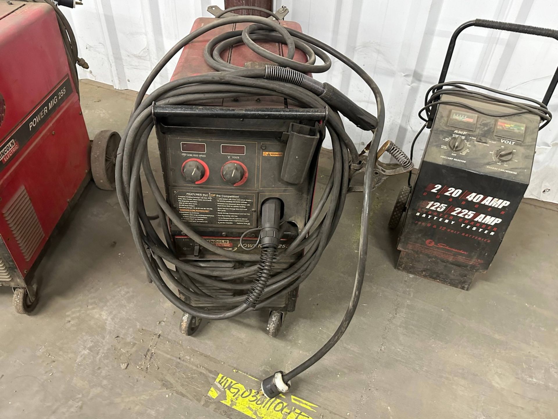 Lincoln Power Mig 255 Welder