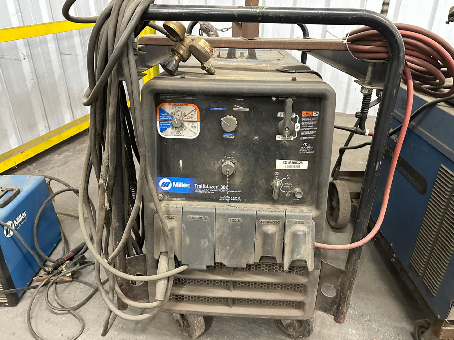 Miller Trailblazer 302 LP Generator Welder - Image 6 of 8