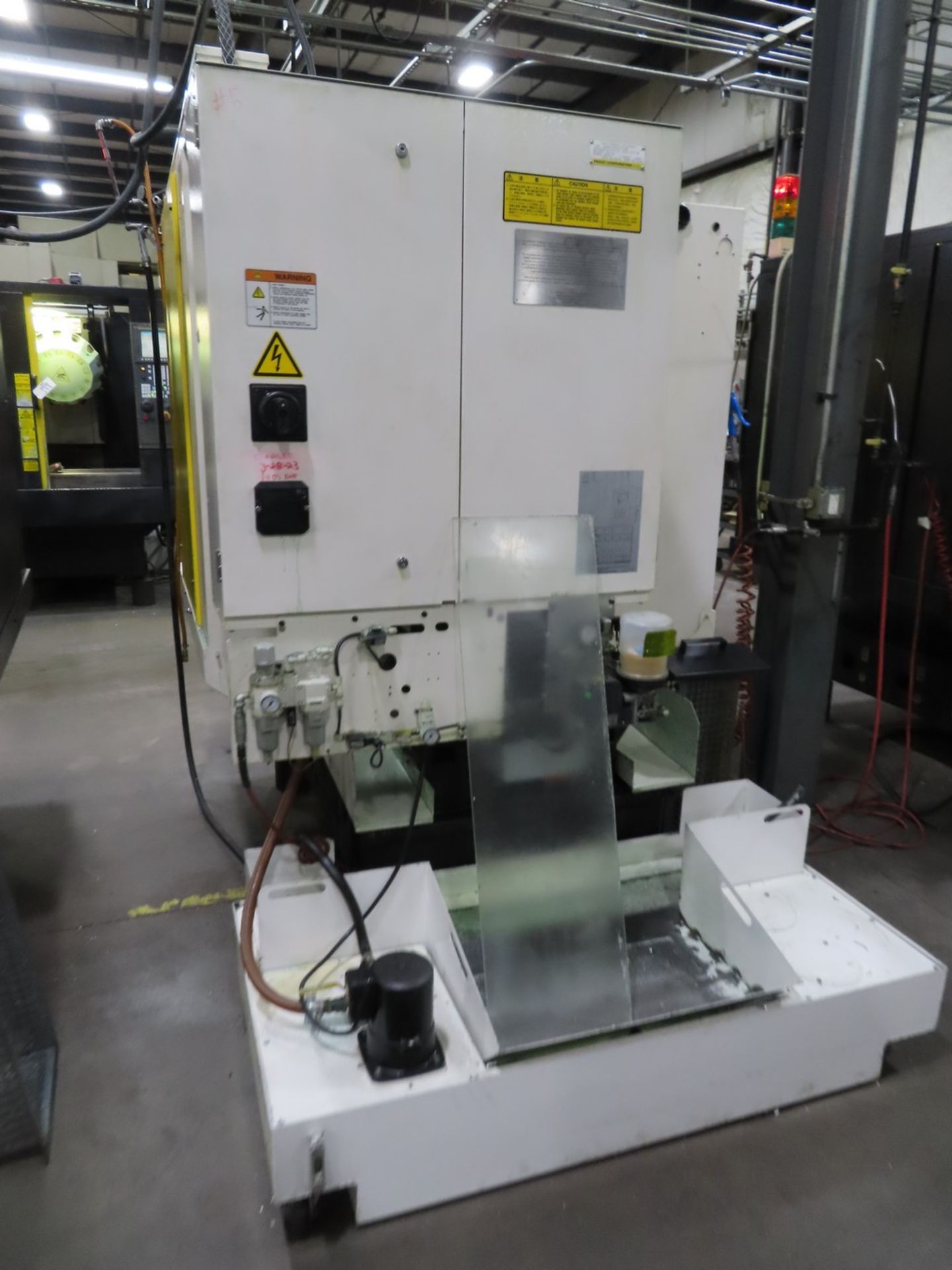 2017 Fanuc Robodrill Alpha-D14MiB5 CNC Vertical Machining Center - Image 6 of 7