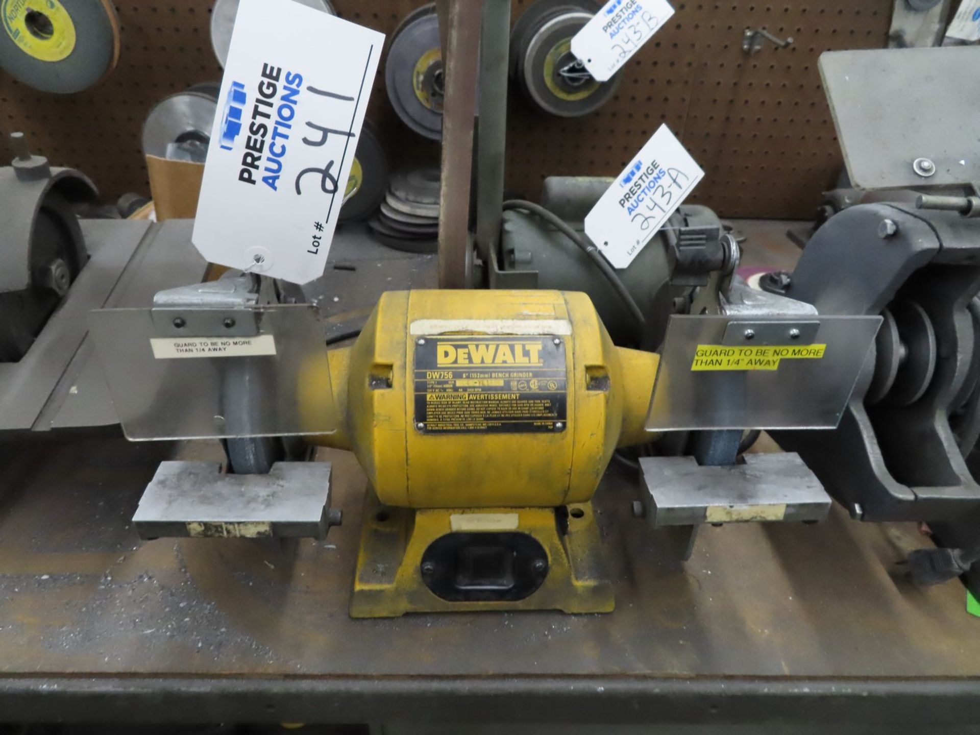 DeWalt 6" Bench Type Double End Grinder