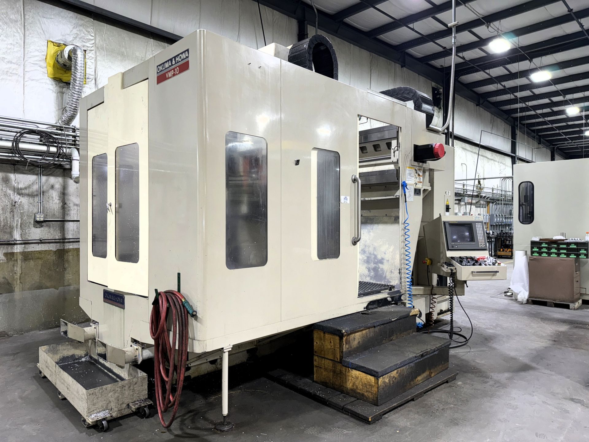 Okuma & Howa VMP10 5-Axis Double Column Vertical Machining Center