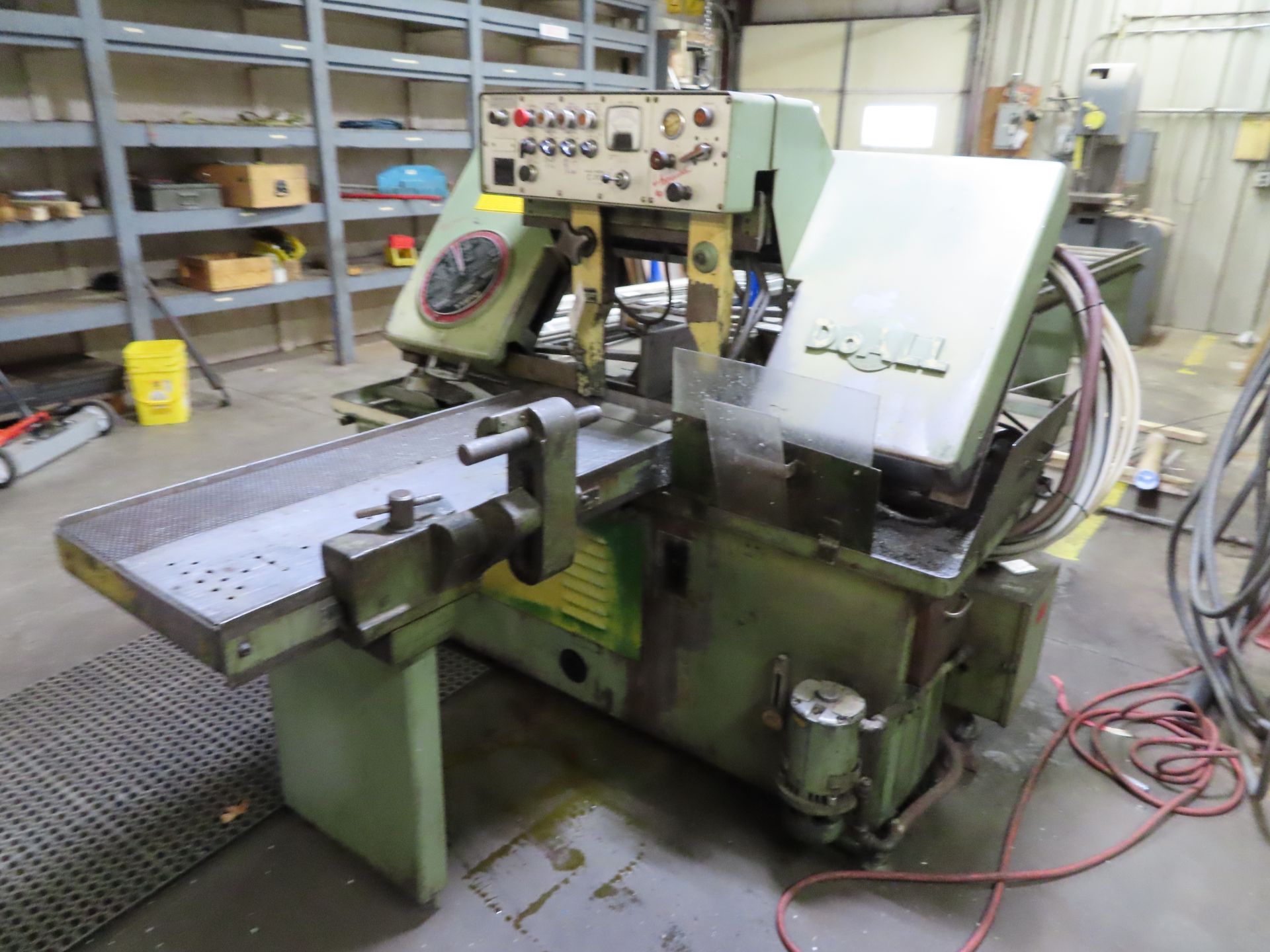 DoAll C-80 Horizontal Bandsaw w/ manual clamping - Image 3 of 6