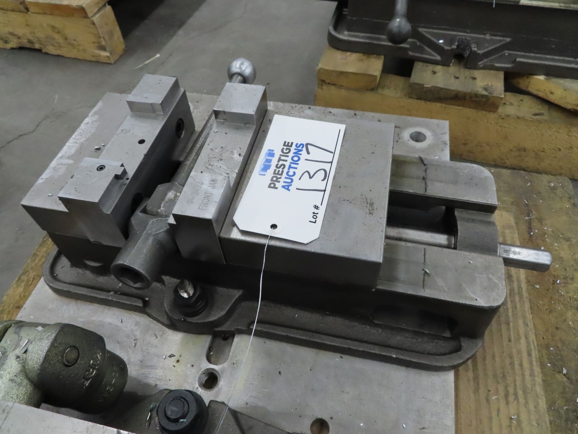 Kurt 6" Milling Vise